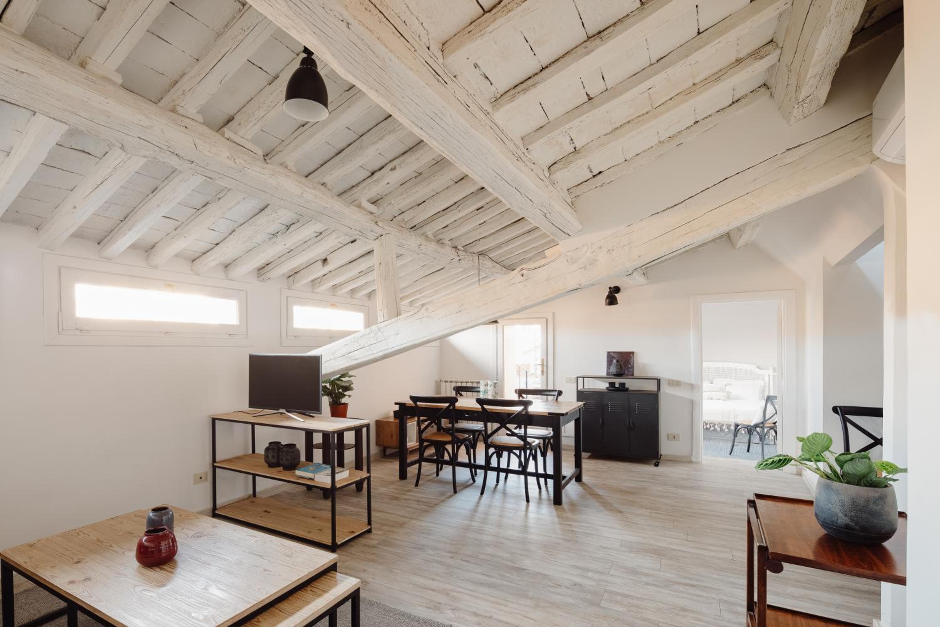 Amazing apartments with terrace or rooftop in Trastevere