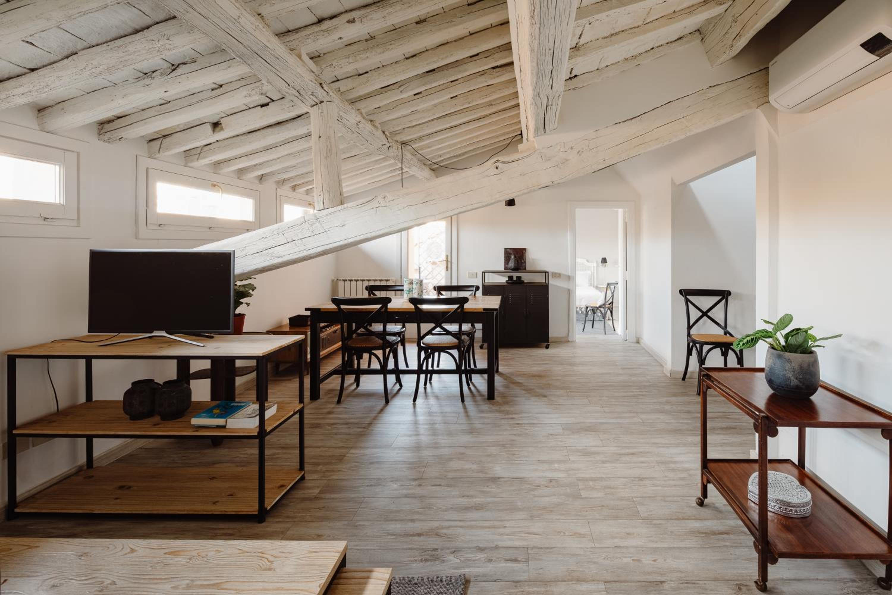 Amazing apartments with terrace or rooftop in Trastevere