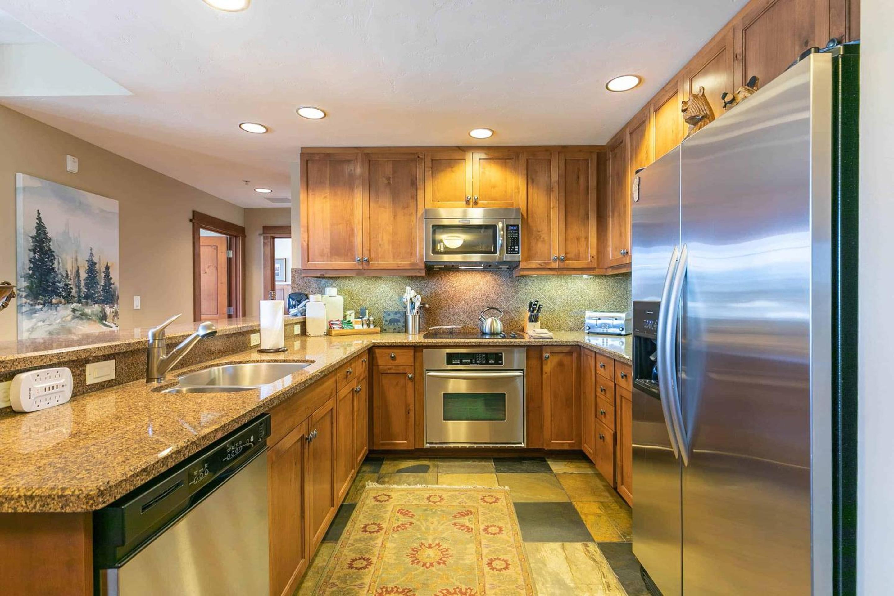 Lake Tahoe Vacations - Iron Horse Lodge South 401 by East West Hospitality - Property Image 24