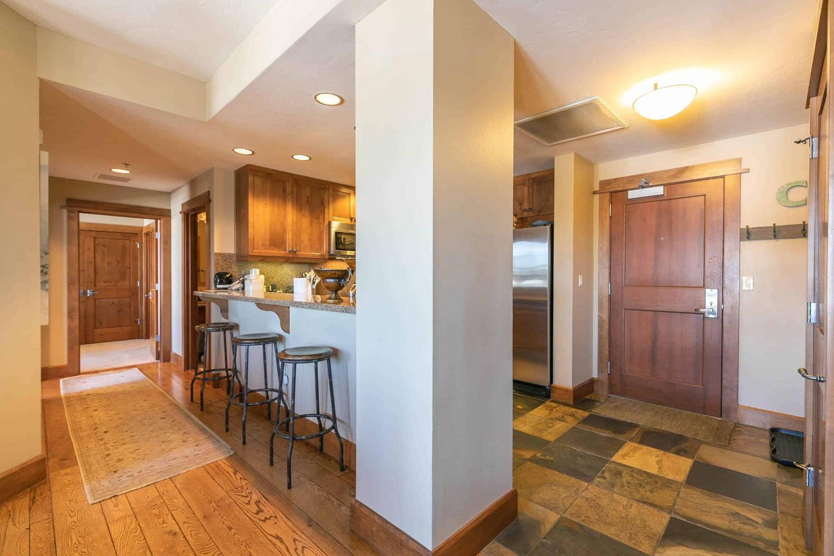 Lake Tahoe Vacations - Iron Horse Lodge South 401 by East West Hospitality - Property Image 22
