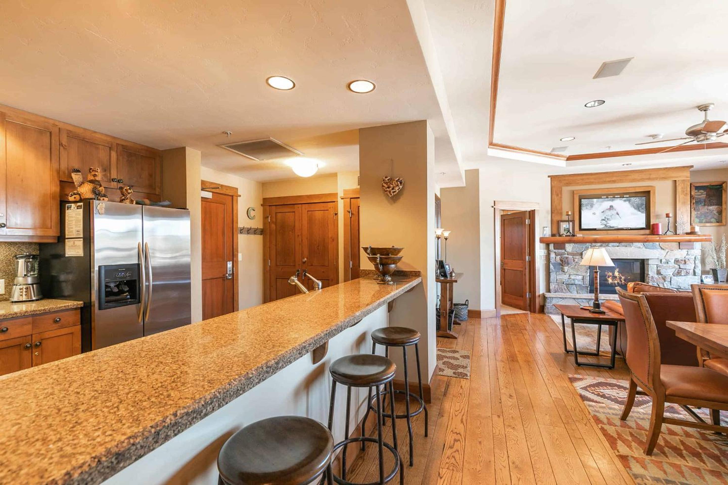 Lake Tahoe Vacations - Iron Horse Lodge South 401 by East West Hospitality - Property Image 21