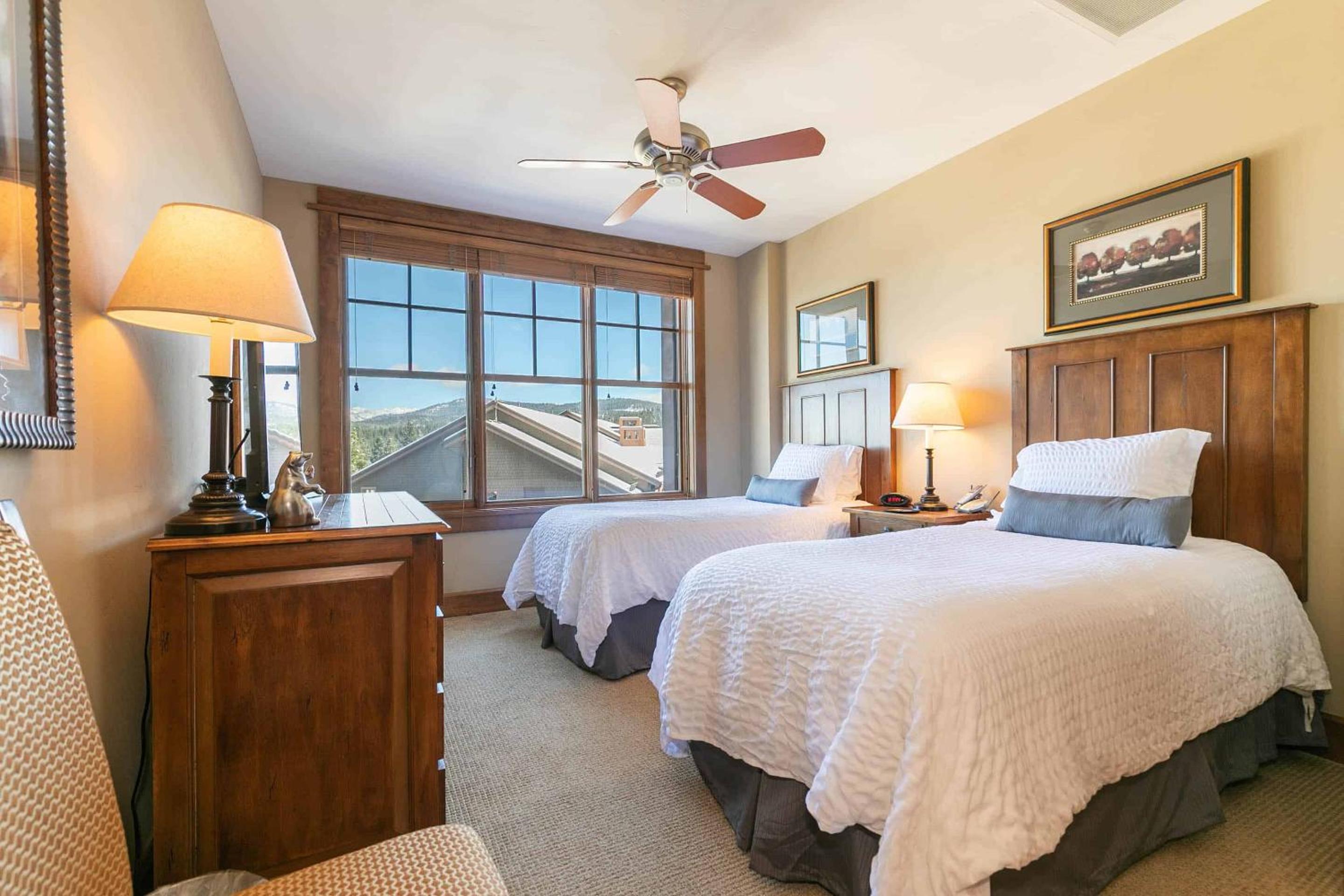 Lake Tahoe Vacations - Iron Horse Lodge South 401 by East West Hospitality - Property Image 11
