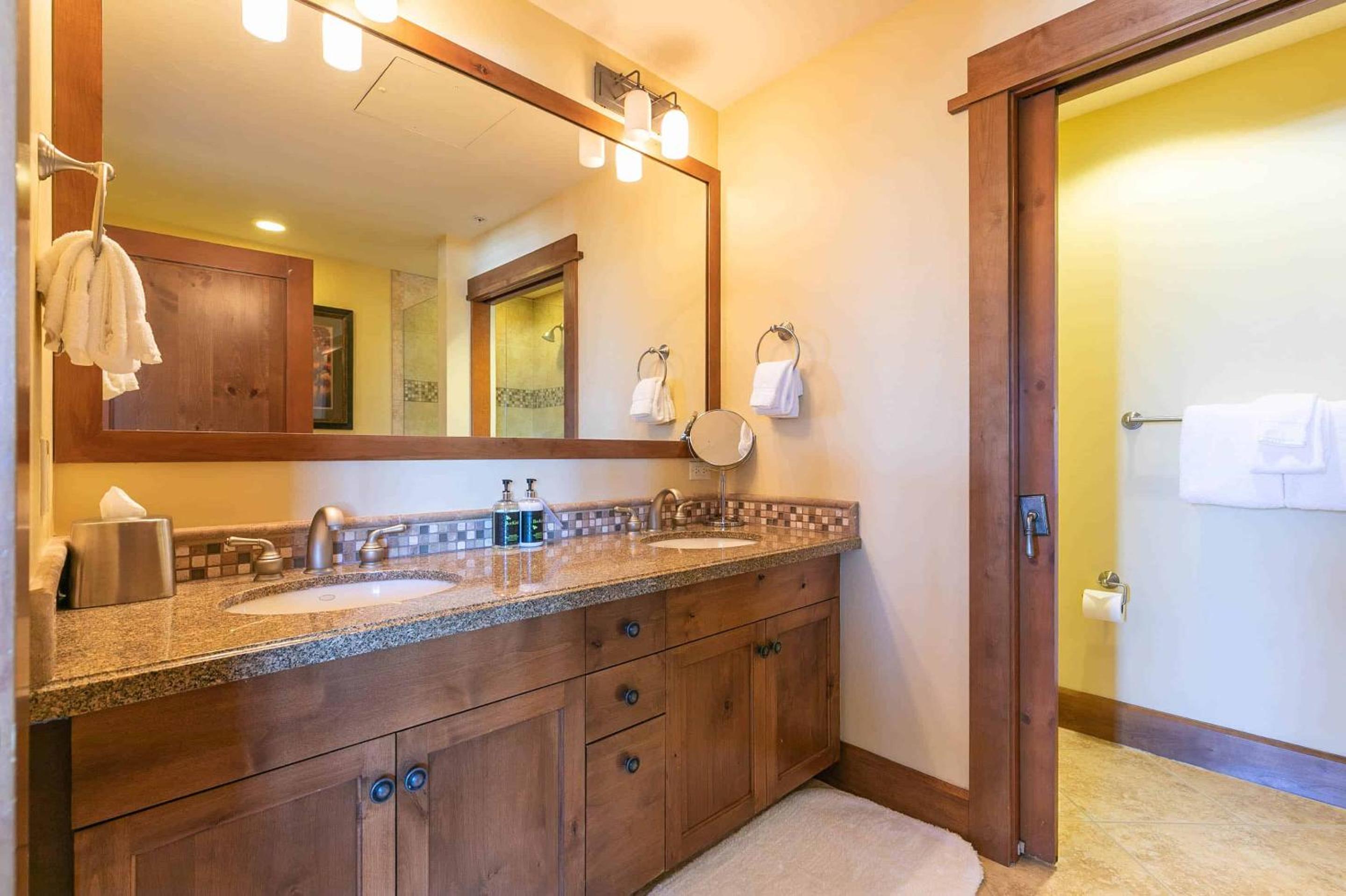 Lake Tahoe Vacations - Iron Horse Lodge South 401 by East West Hospitality - Property Image 16