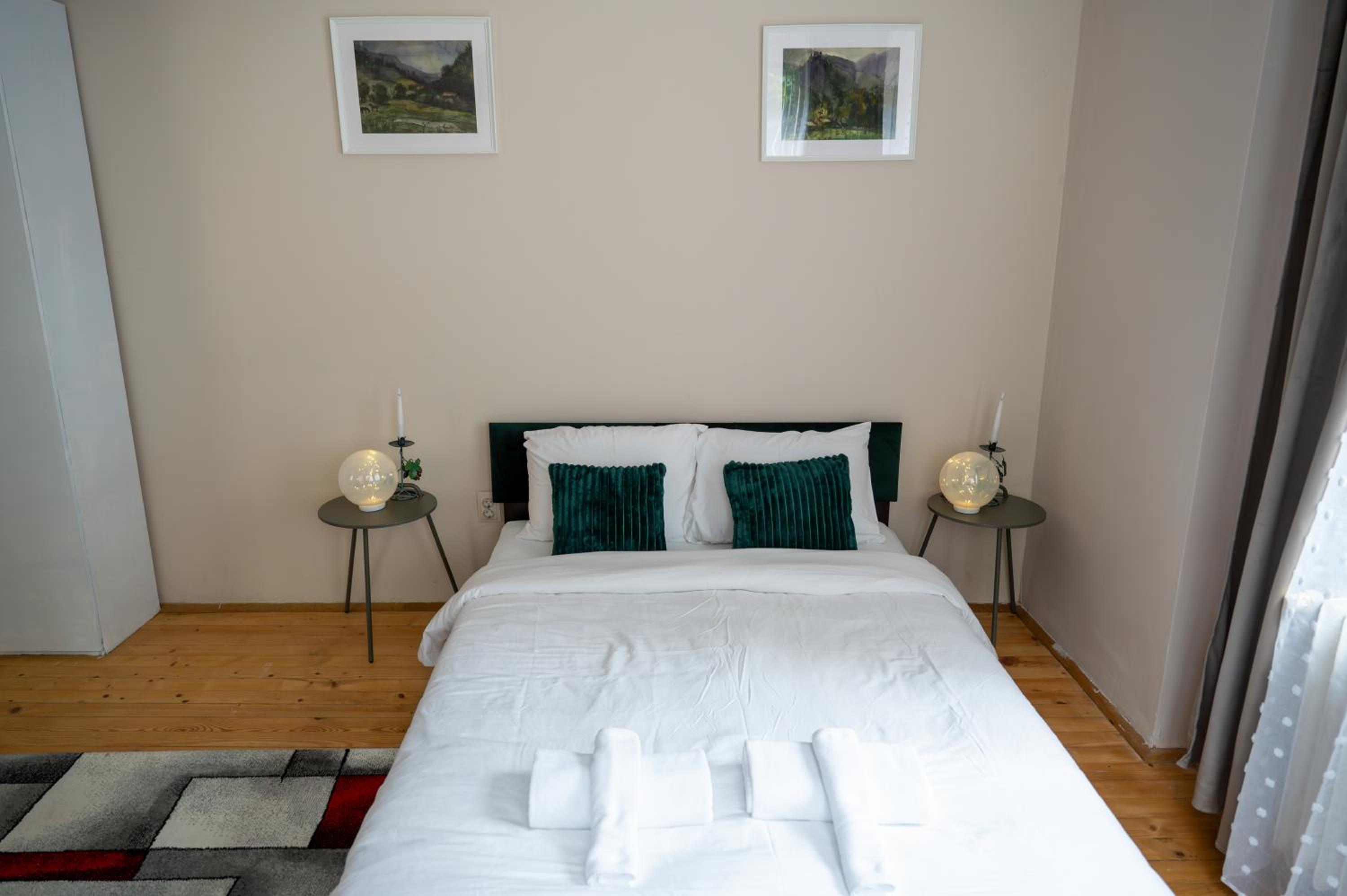Beautiful Two-Bedroom Apartment in City Center