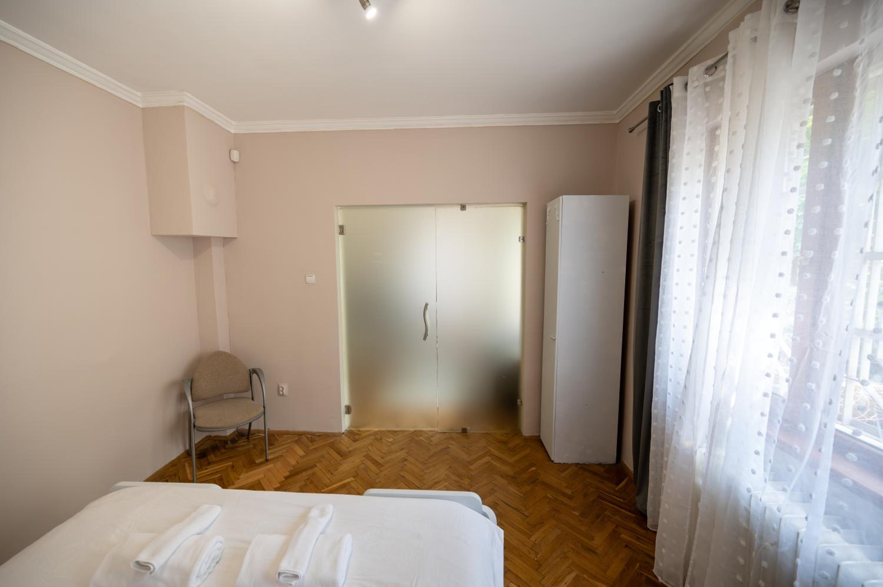 Beautiful Two-Bedroom Apartment in City Center