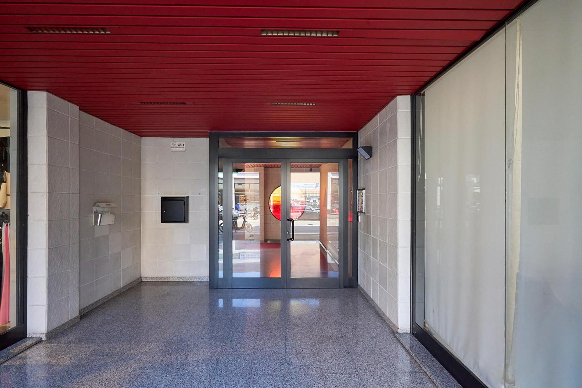 -LUMINOSA 5 STARS WITH BALCONY- Wifi Netflix 15 minutes from Duomo