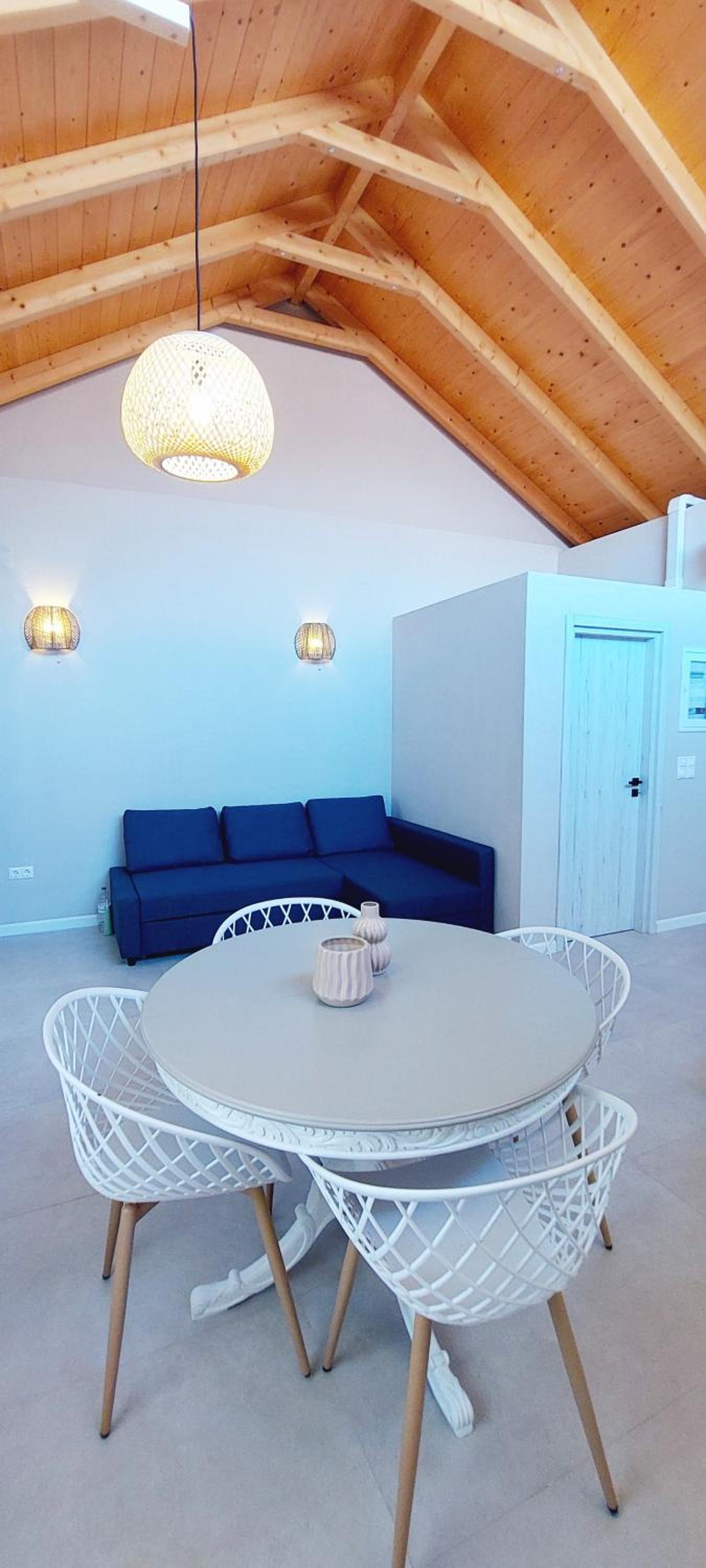 Coastal Cottage Chic House photo 5