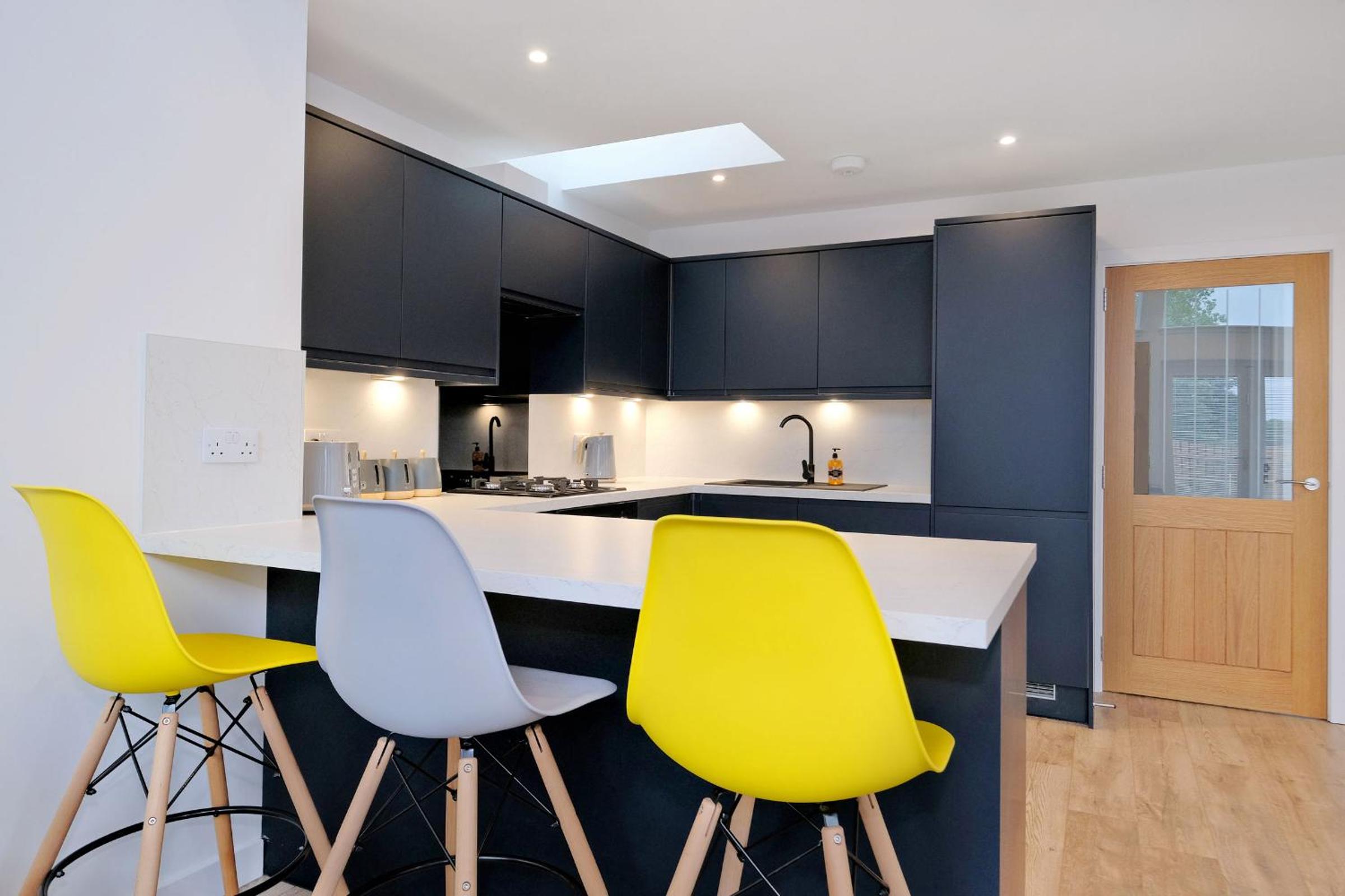 Contemporary Luxury Lodge, Aberdeen West view 3