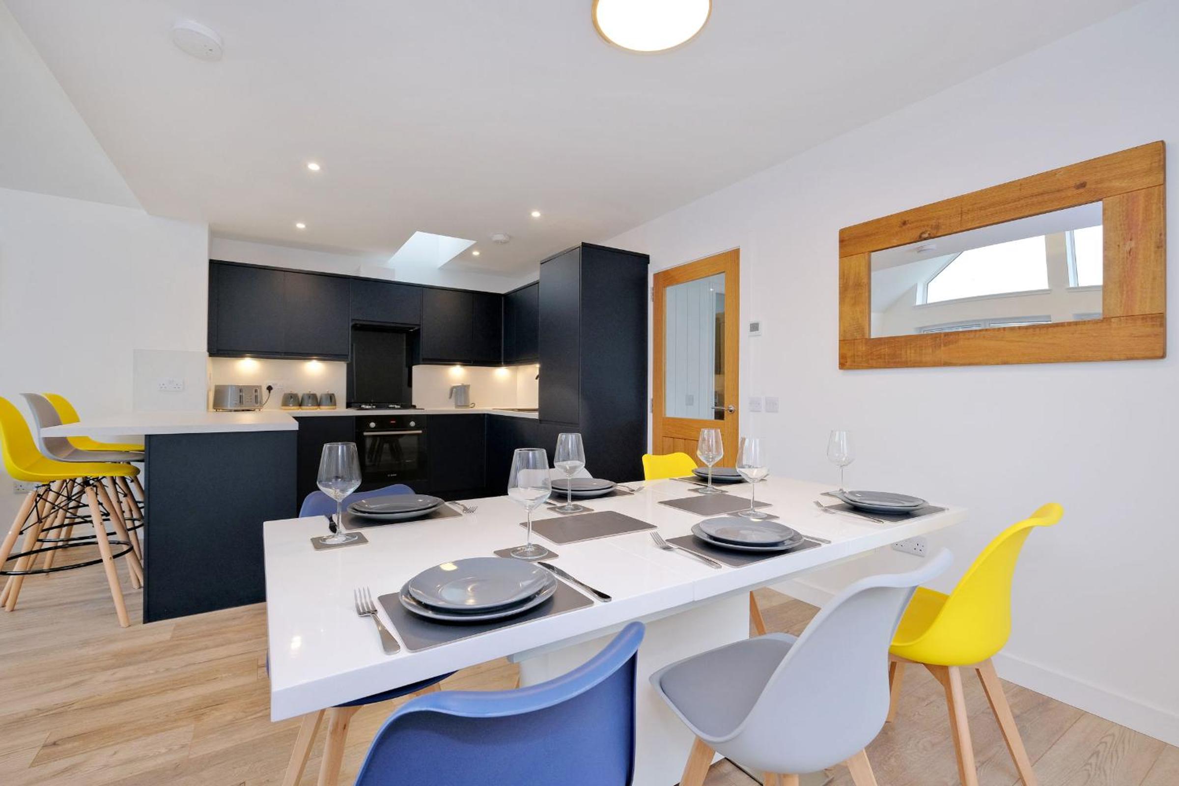 Contemporary Luxury Lodge, Aberdeen West view 2