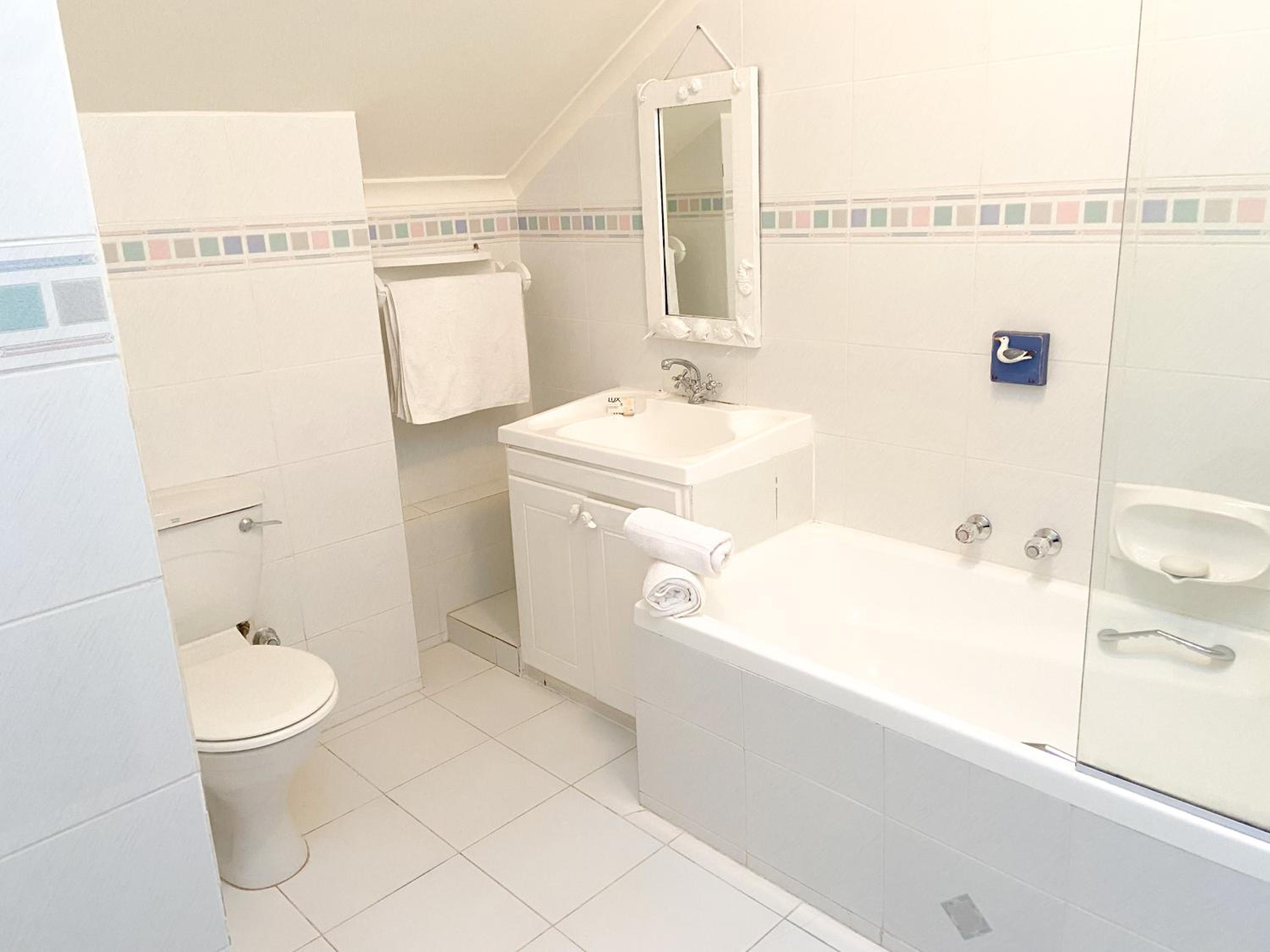 Comfortable 3 Bedroom Home, HoutBay view 3