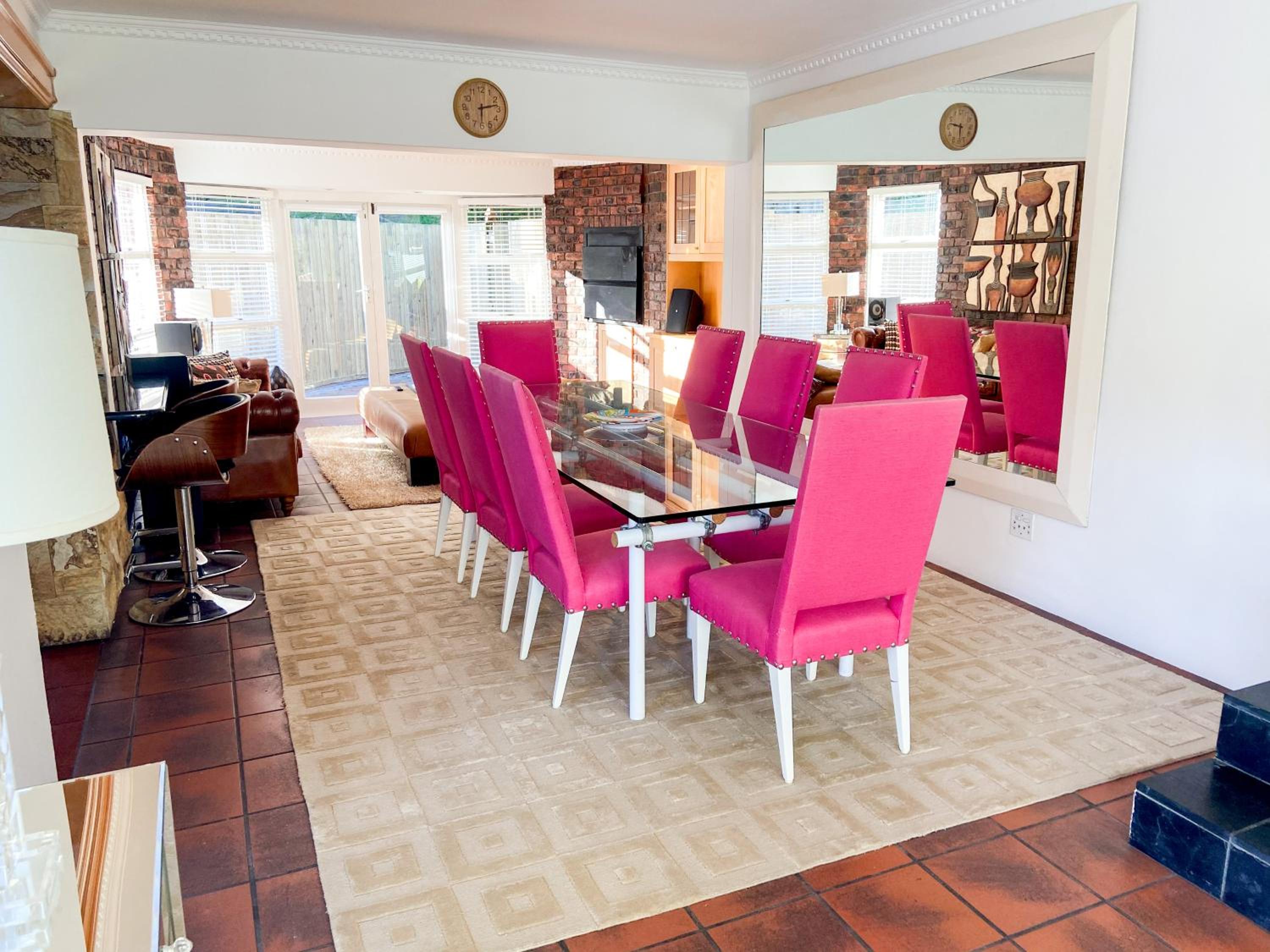 Comfortable 3 Bedroom Home, HoutBay view 4