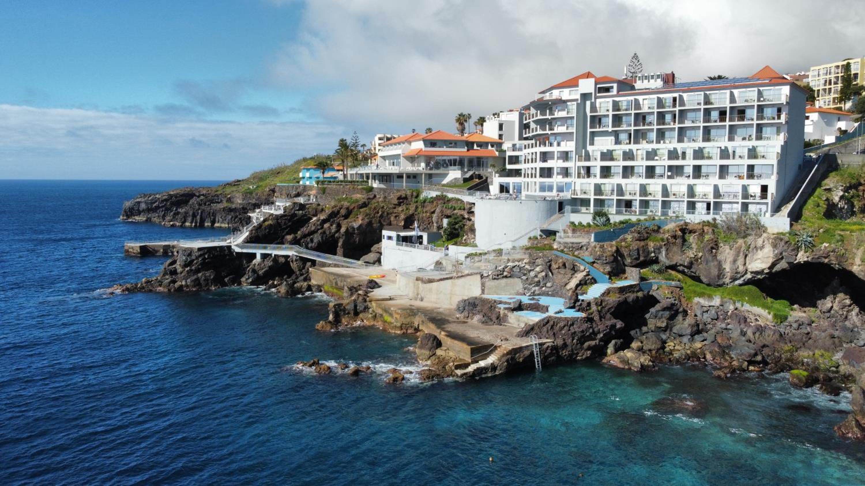 Hotel Royal Orchid - Image 1