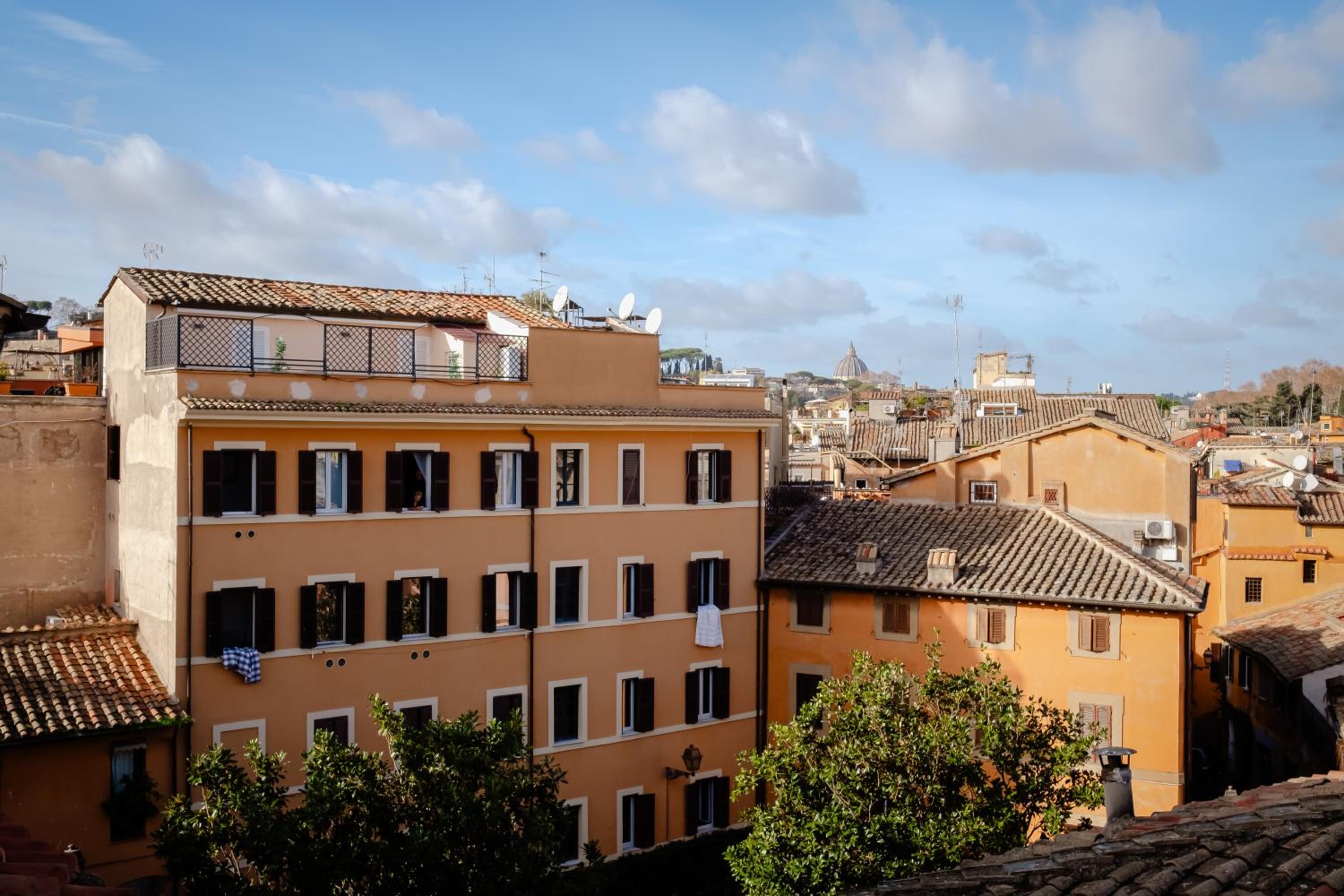 Amazing apartments with terrace or rooftop in Trastevere