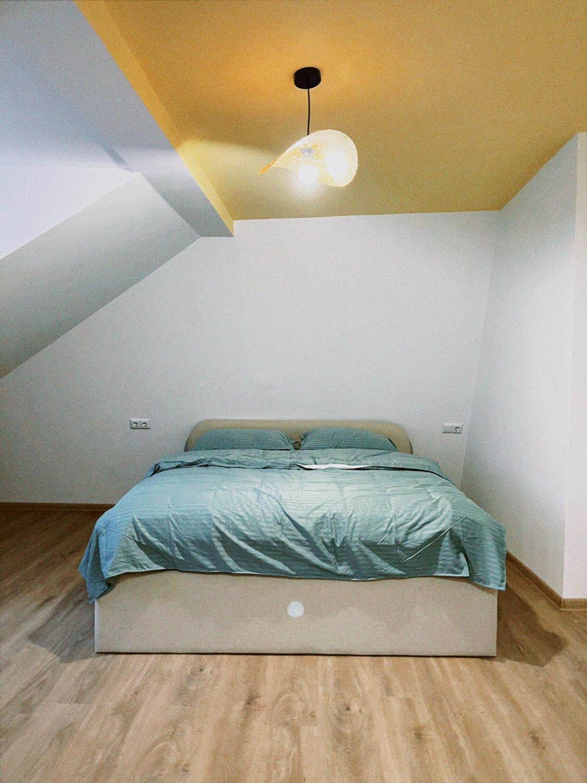 Apartment-Hale