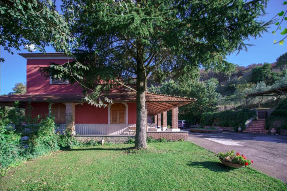 Hotel Villa Prima Italy with private pool and spectacular views - Image 1