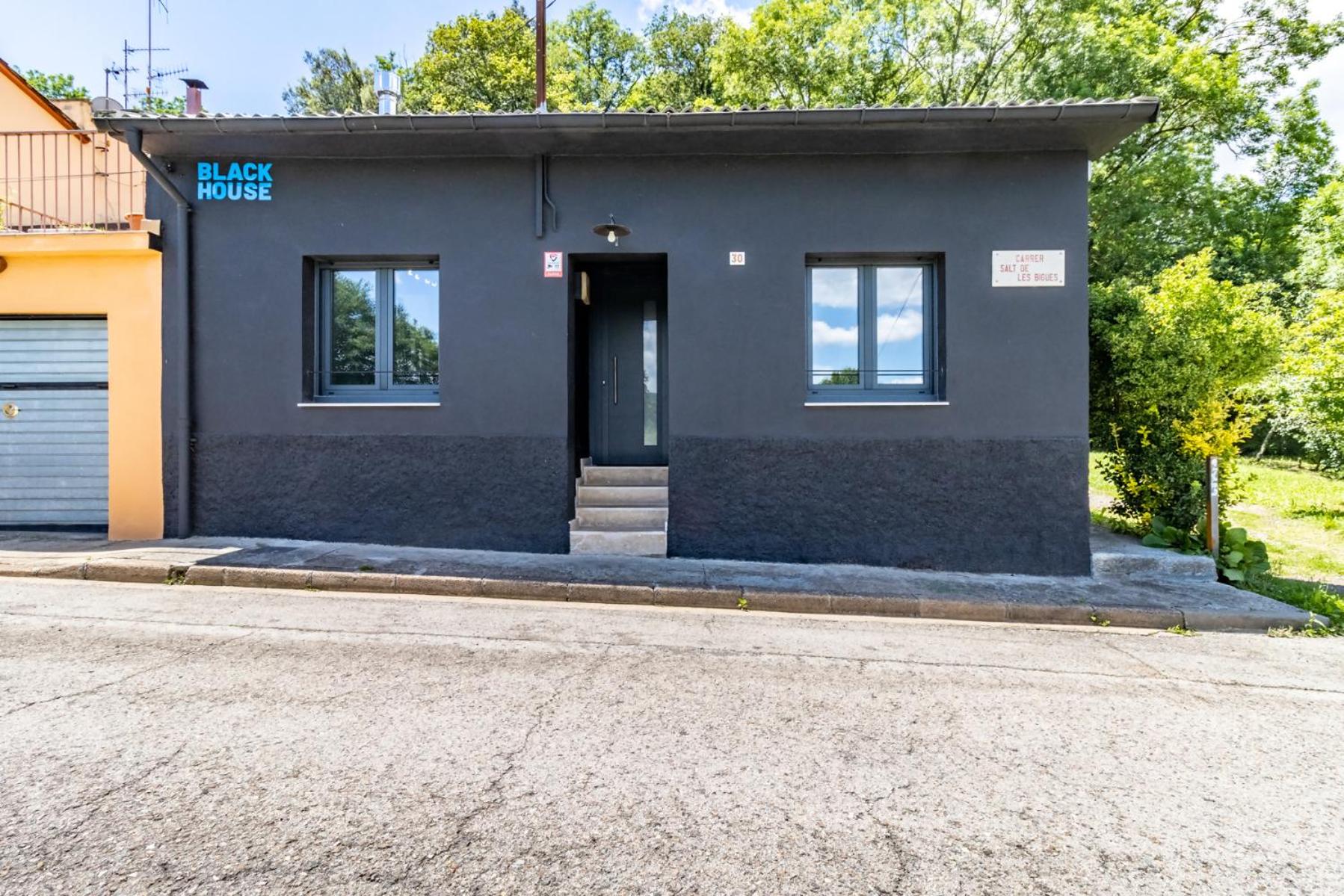 Black House- Sorprendente casa estilo industrial
