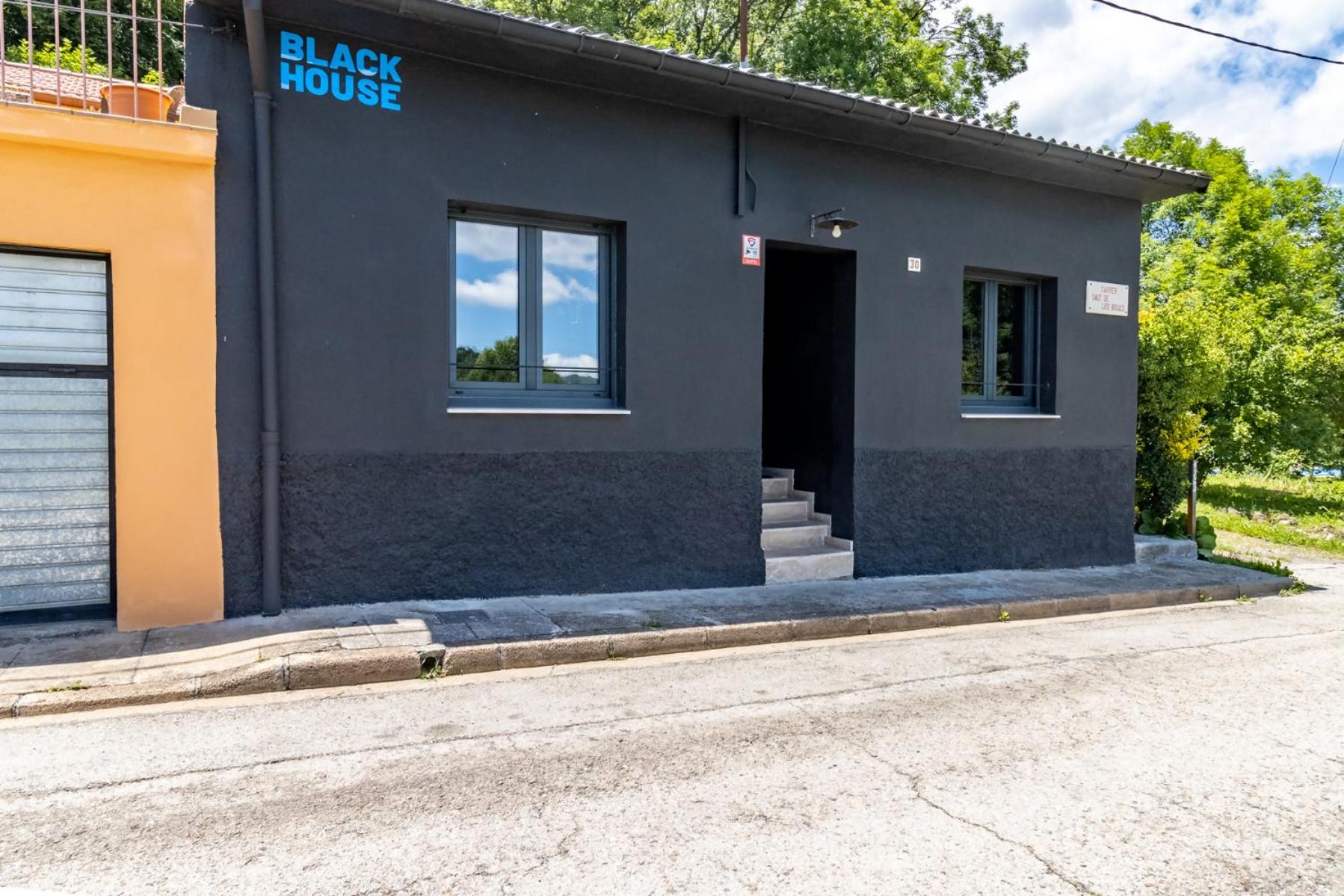 Black House- Sorprendente casa estilo industrial