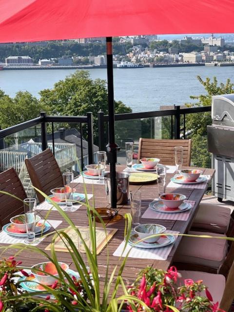Levis Vacations - History Apart 4 BDS 2 BA 3 Parking Best Castle View - Property Image 1