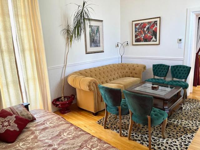 History Apart 4 BDS 2 BA 3 Parking Best Castle View