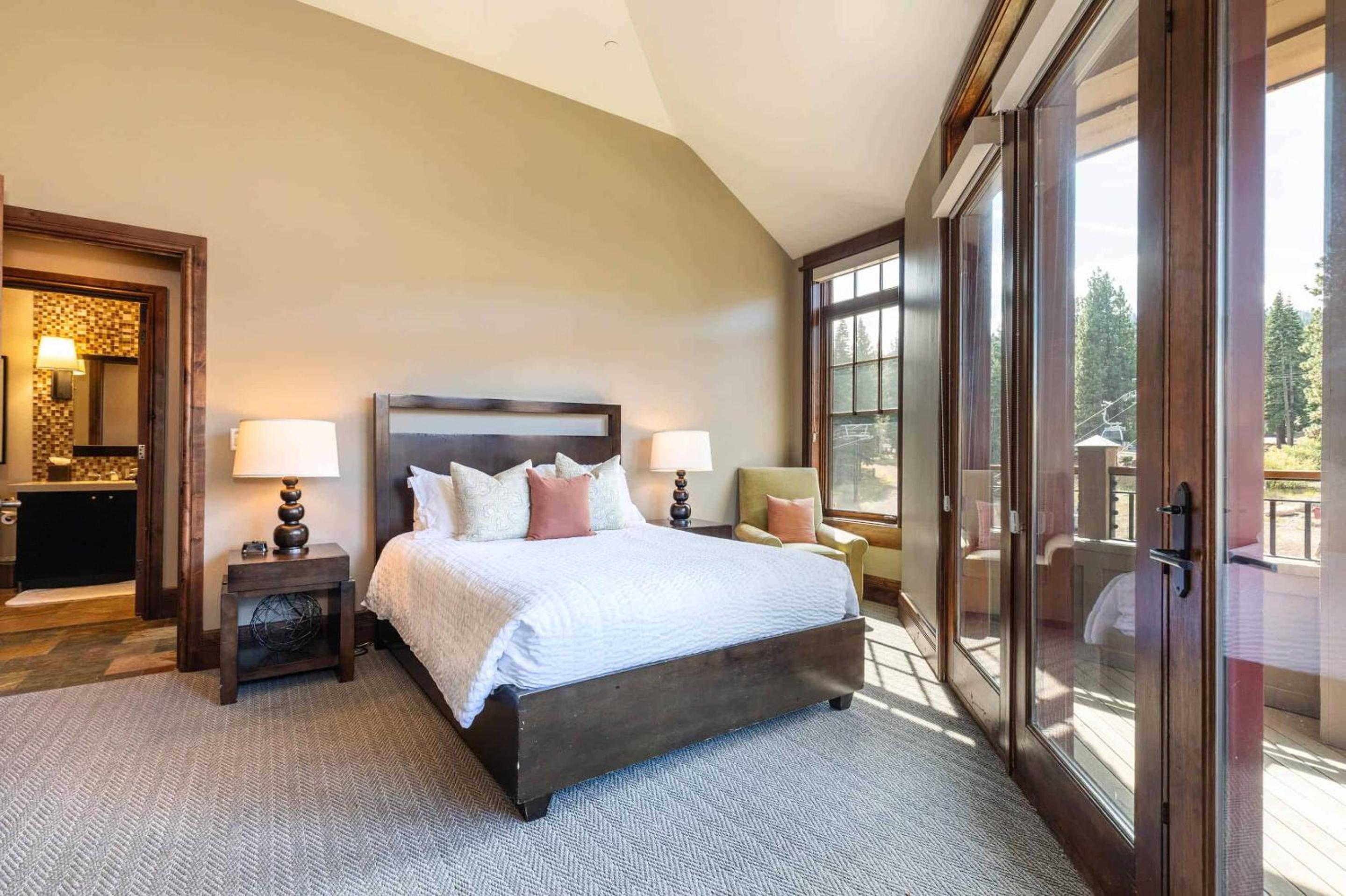 Lake Tahoe Vacations - One Village Place 508 by East West Hospitality - Property Image 14