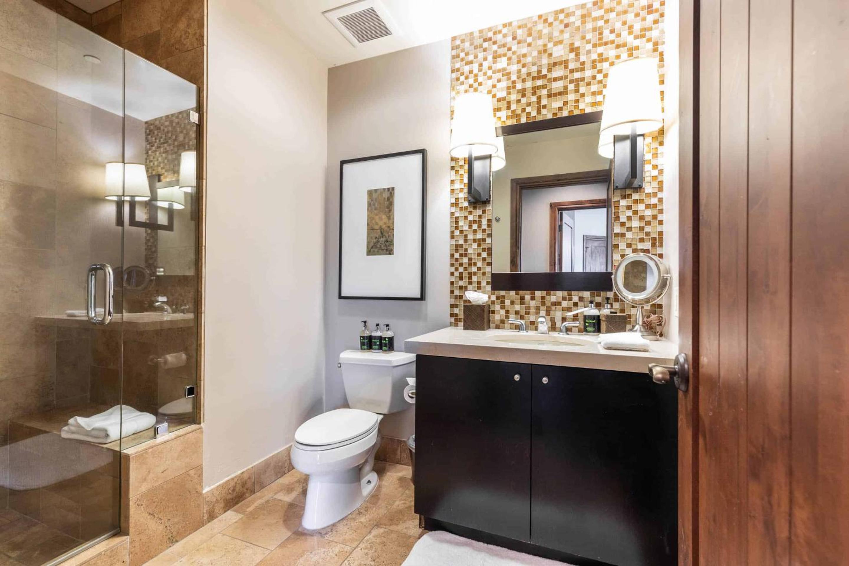 Lake Tahoe Vacations - One Village Place 508 by East West Hospitality - Property Image 12