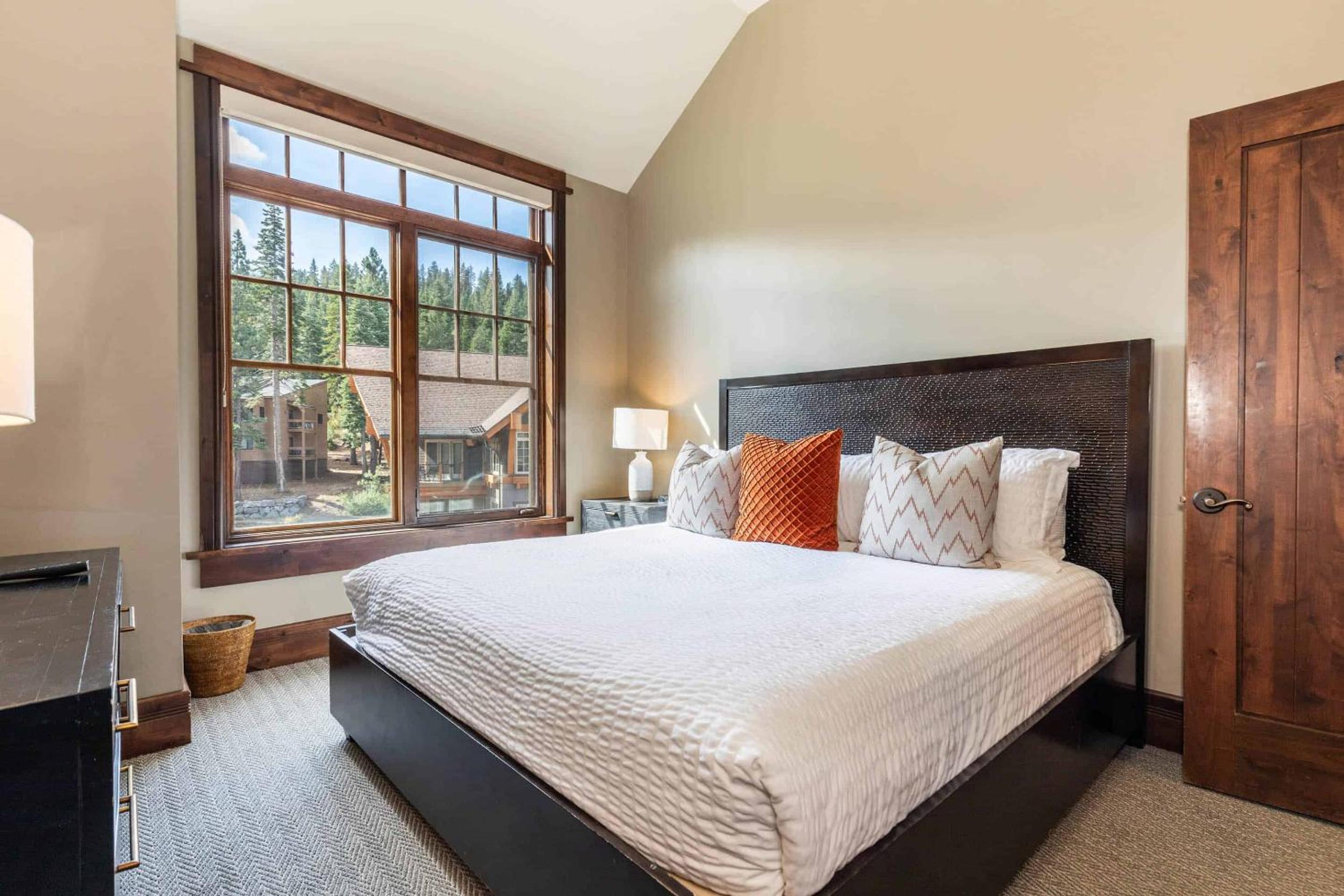 Lake Tahoe Vacations - One Village Place 508 by East West Hospitality - Property Image 10