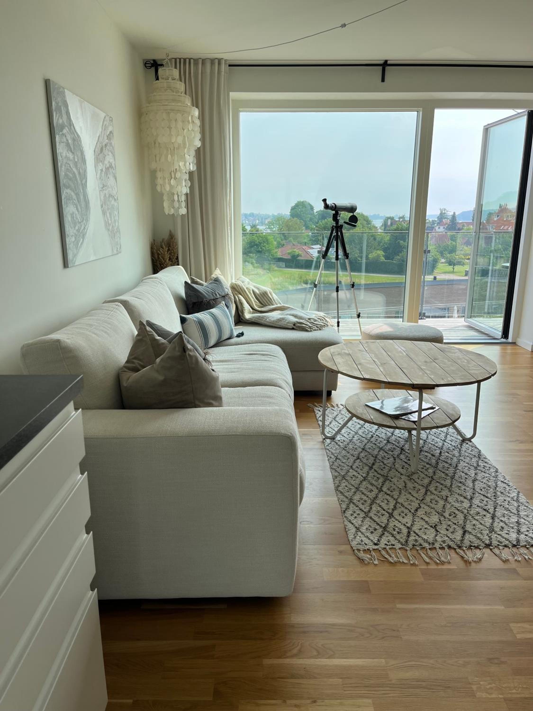 Holiday apartment with ocean view
