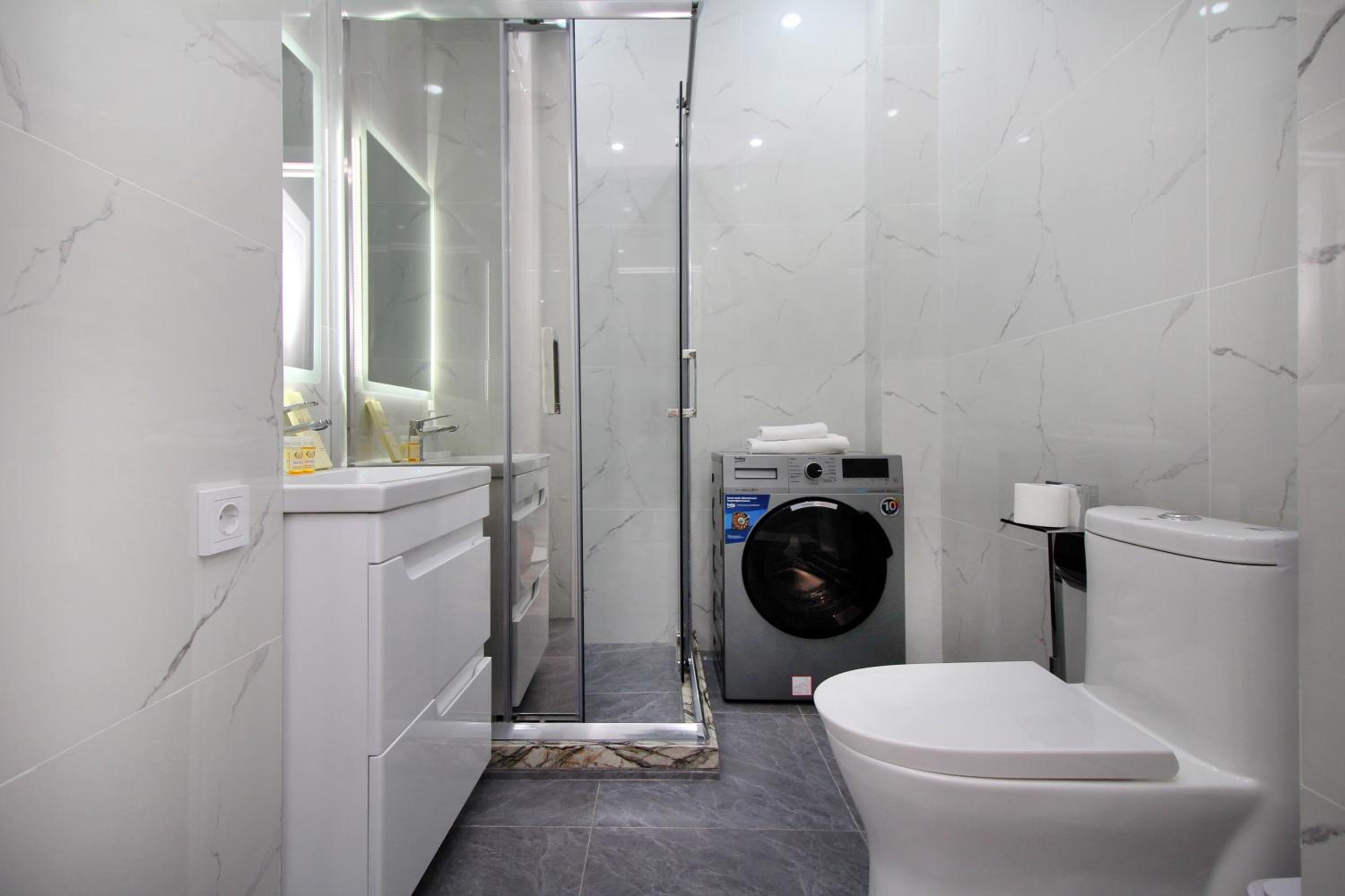 Amir Apartments, Business Class