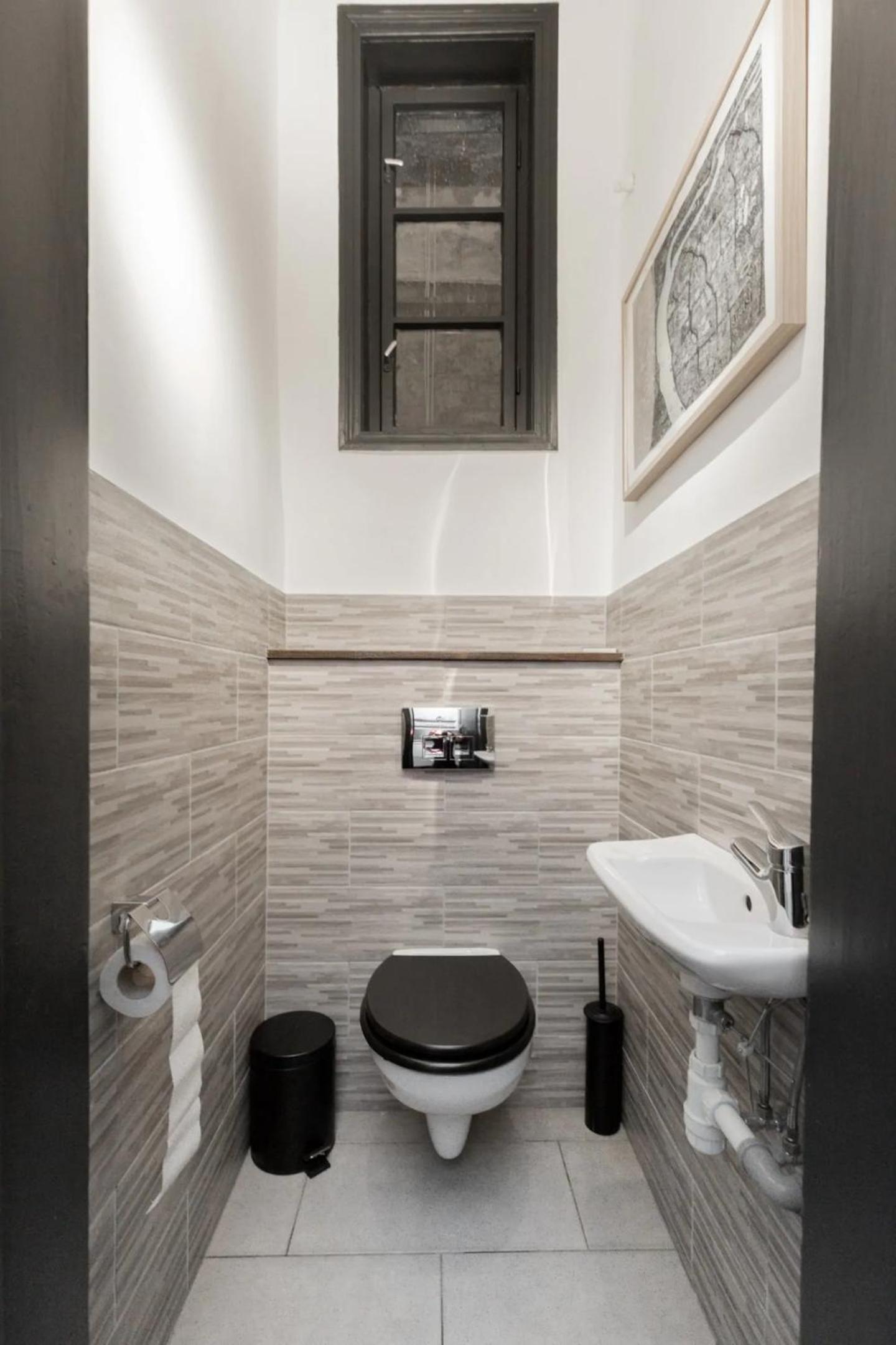 Kertesz 22 - 3 Bedrooms and Living with 2 Baths view 2