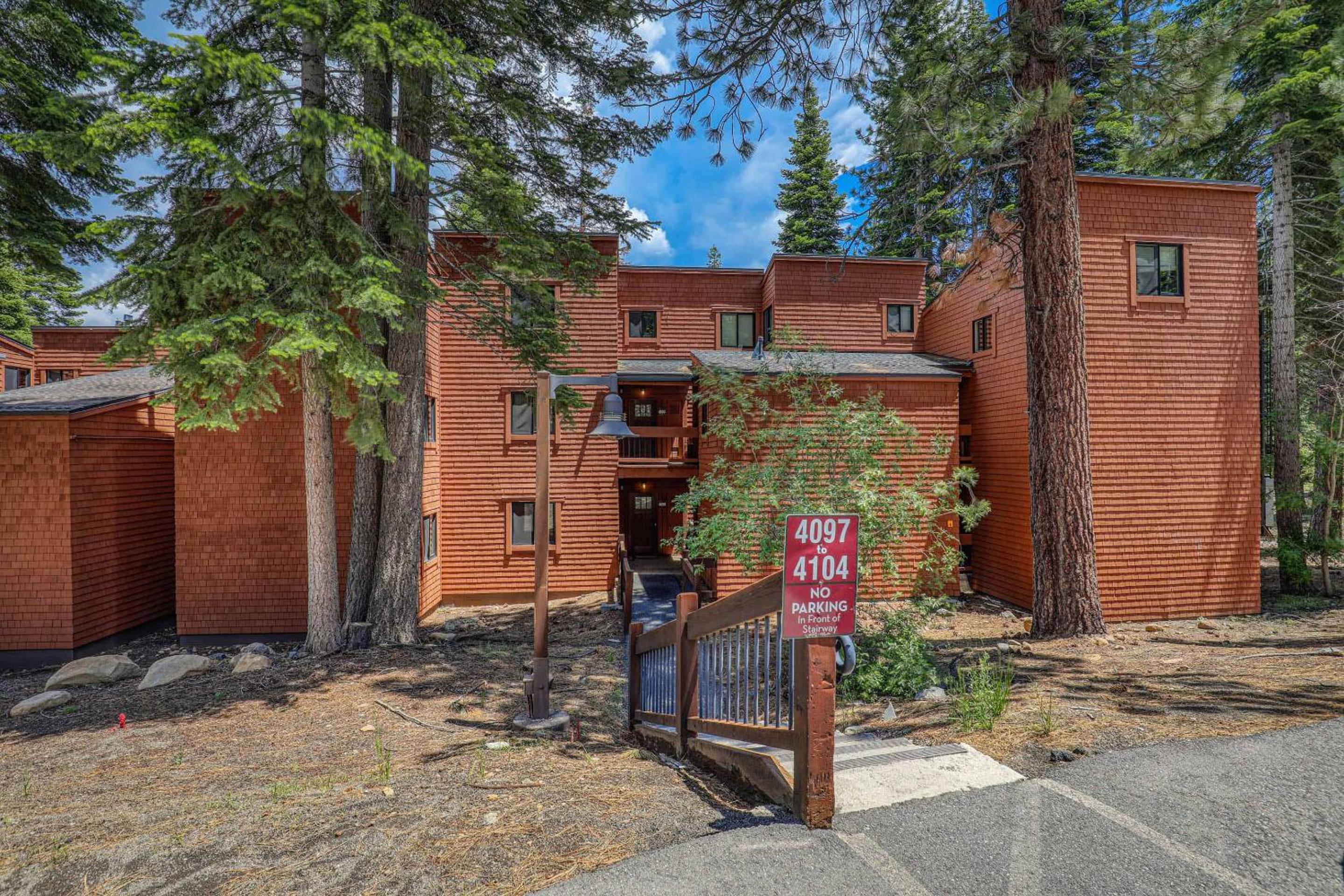Ski Trails 4099 by East West Hospitality view 2