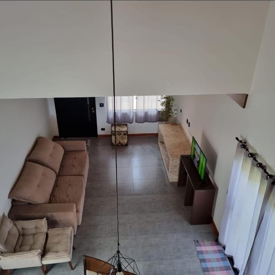 Casa de Campo aconchegante, com lareira interna