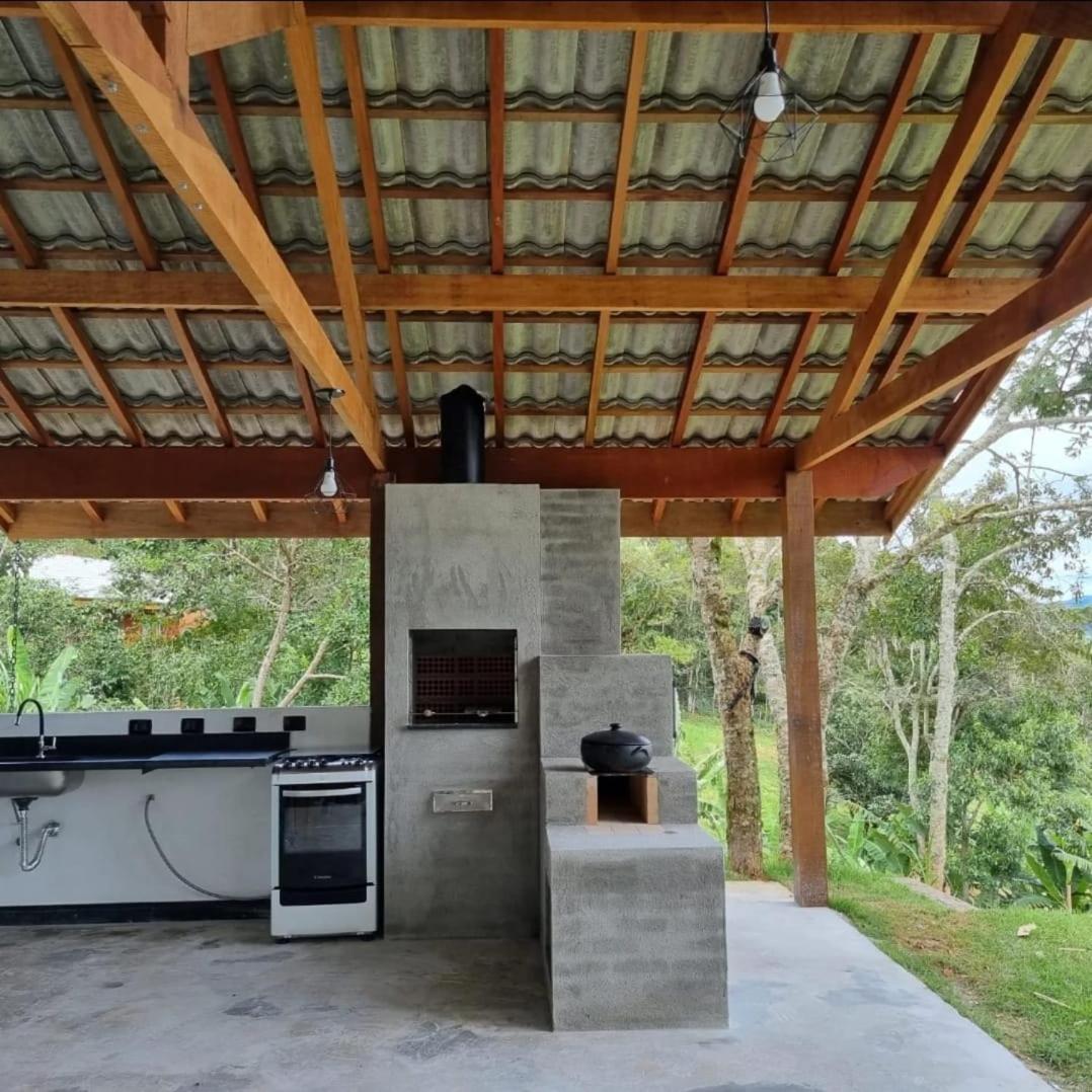 Casa de Campo aconchegante, com lareira interna