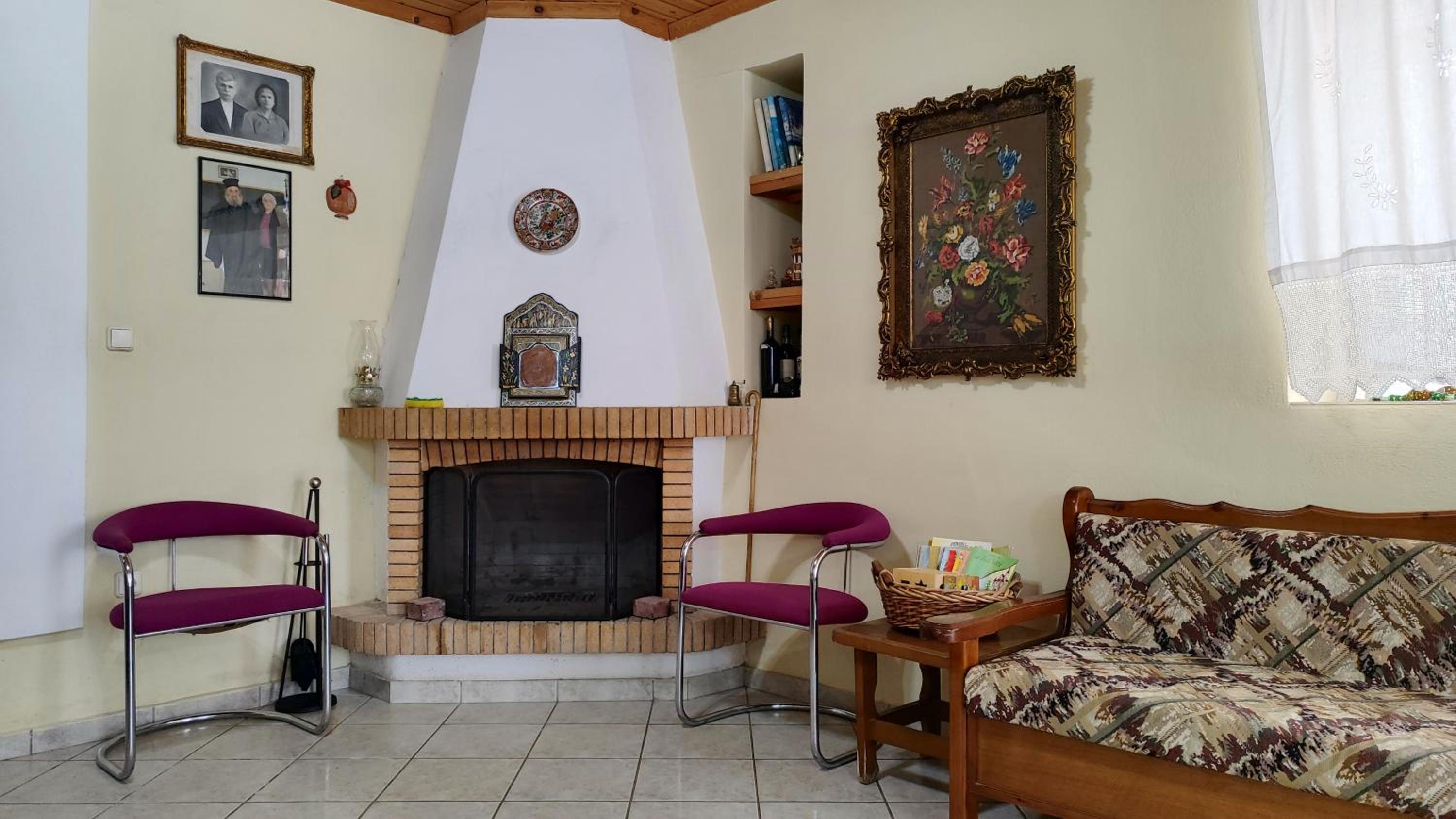 Veneta's House view 3