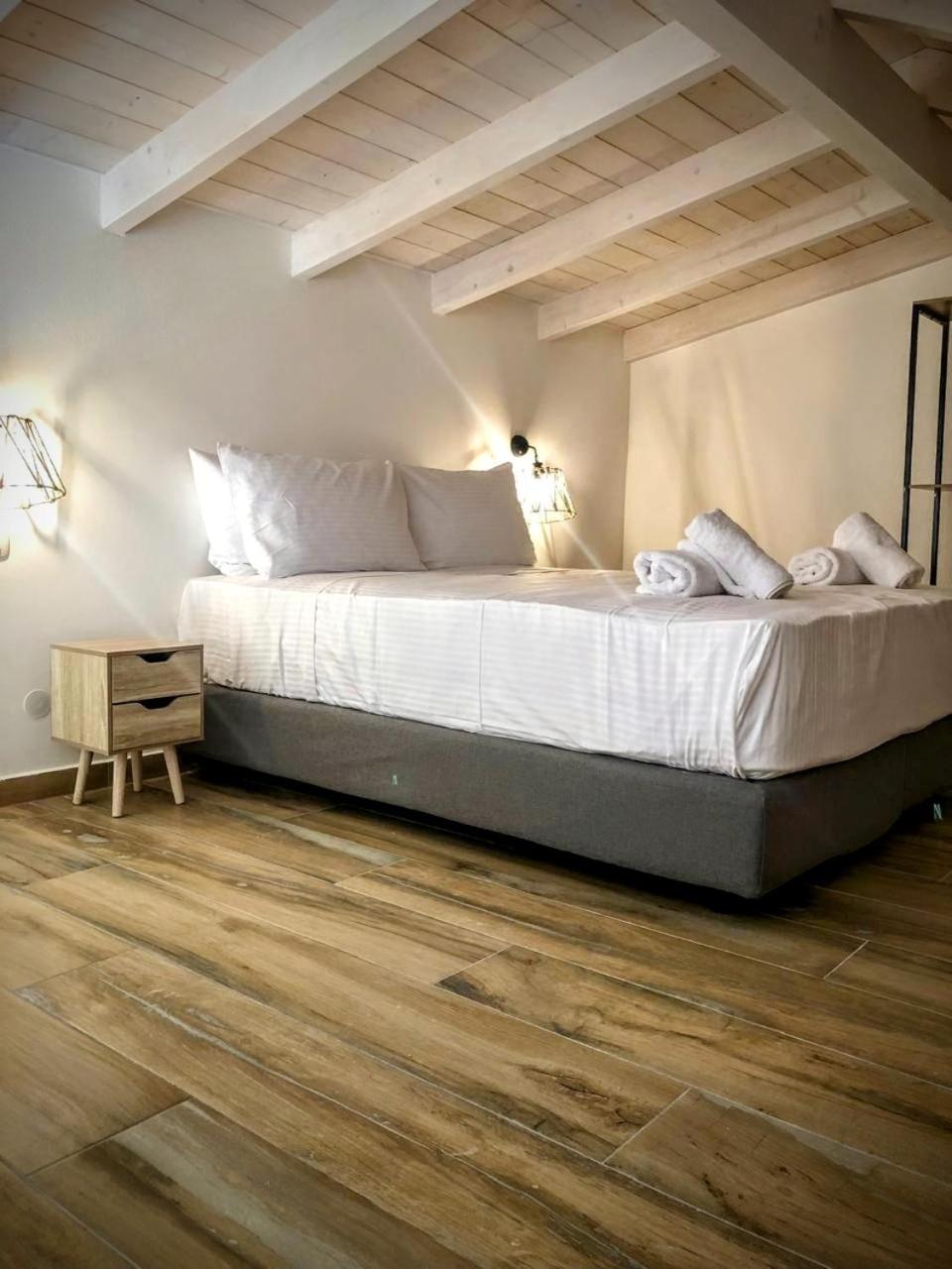 LefkoParga Luxury Suites photo 4