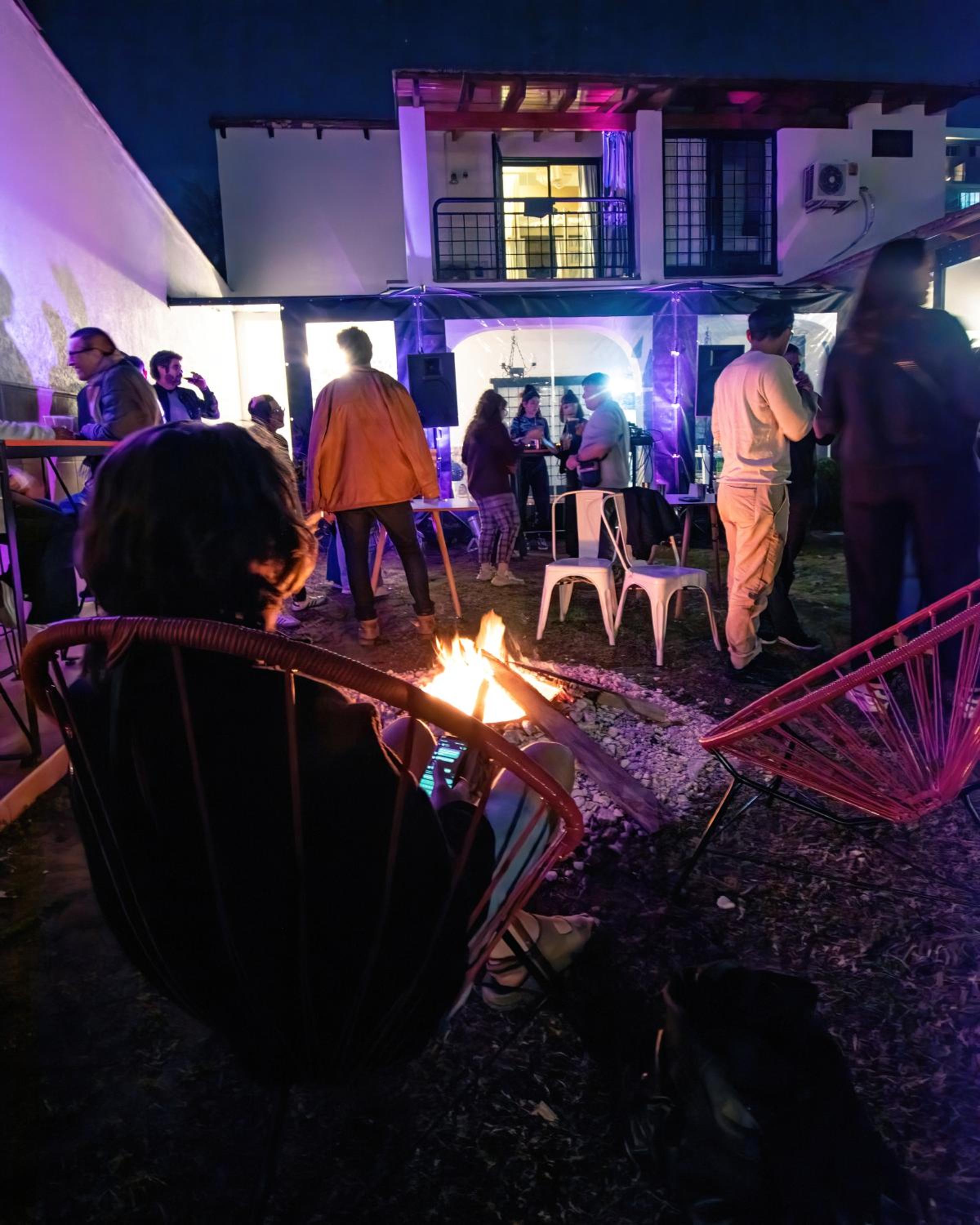 Fuxia House Hostel