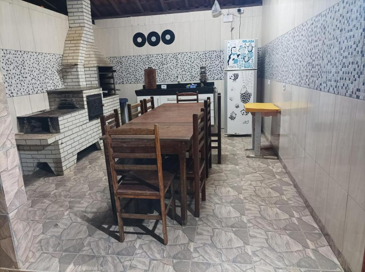 Chácara com Piscina e Lareira para Alugar em Munhoz MG
