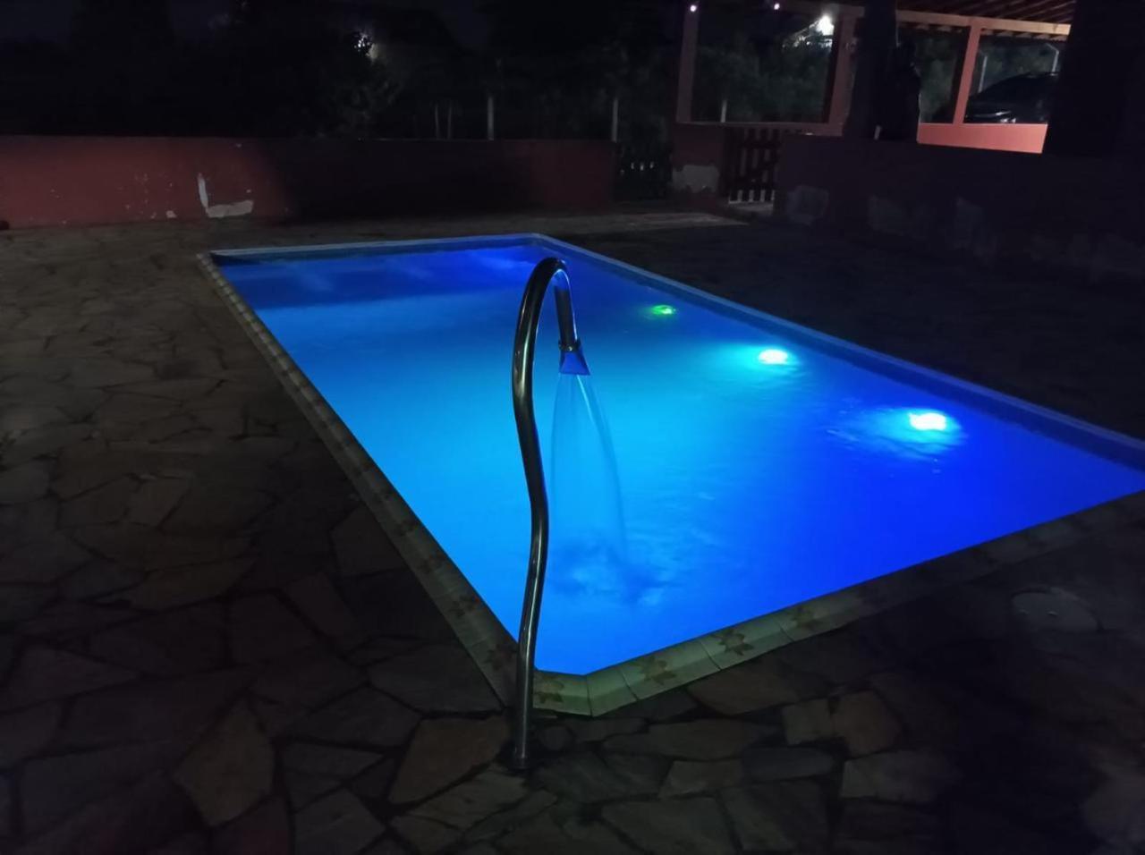 Chácara com Piscina e Lareira para Alugar em Munhoz MG