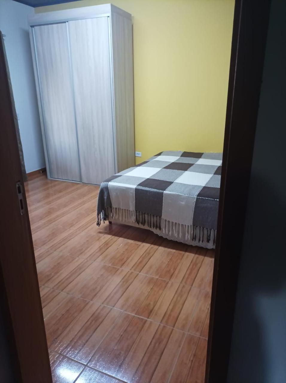 Chácara com Piscina e Lareira para Alugar em Munhoz MG