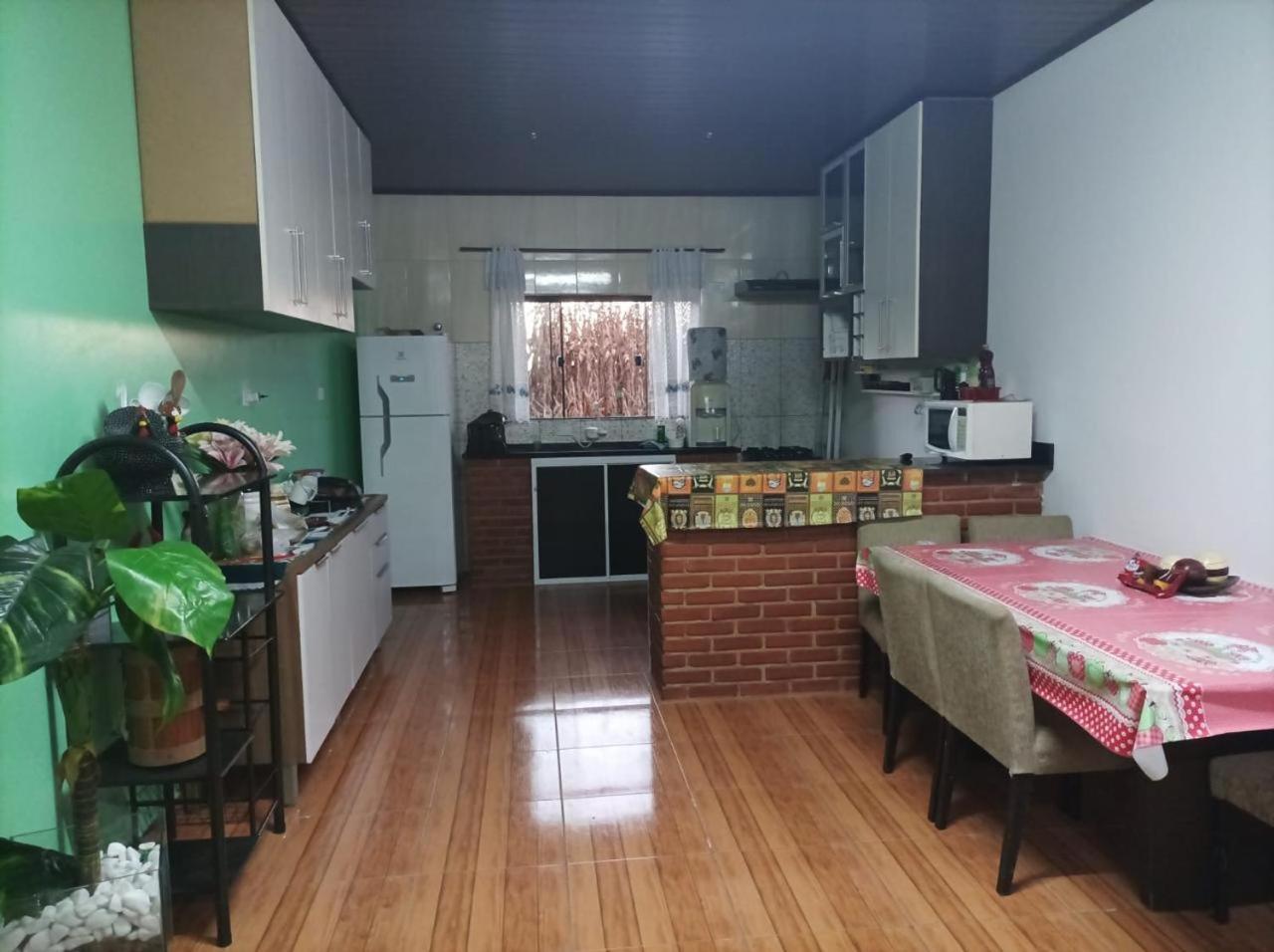 Chácara com Piscina e Lareira para Alugar em Munhoz MG
