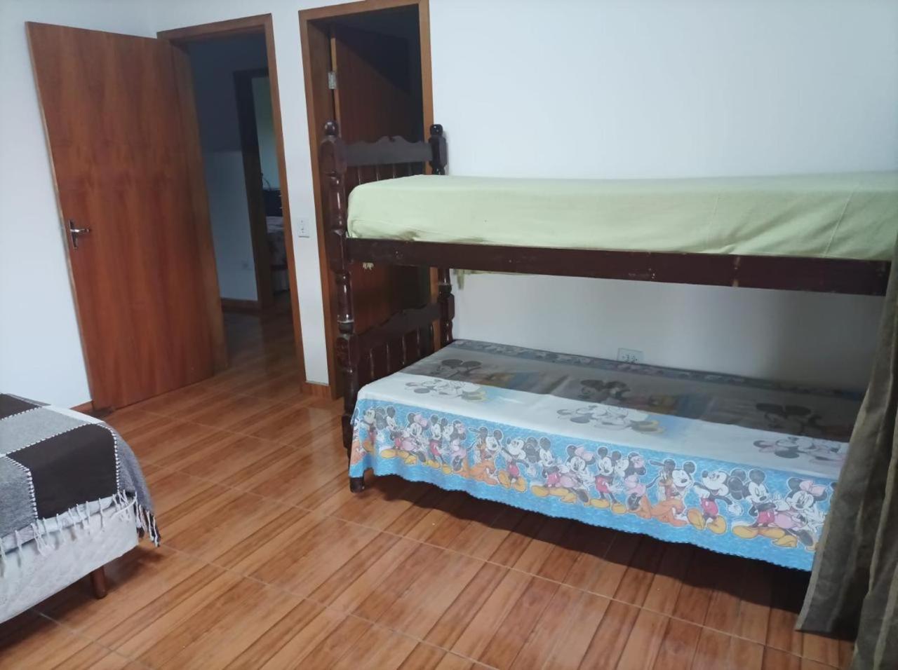Chácara com Piscina e Lareira para Alugar em Munhoz MG