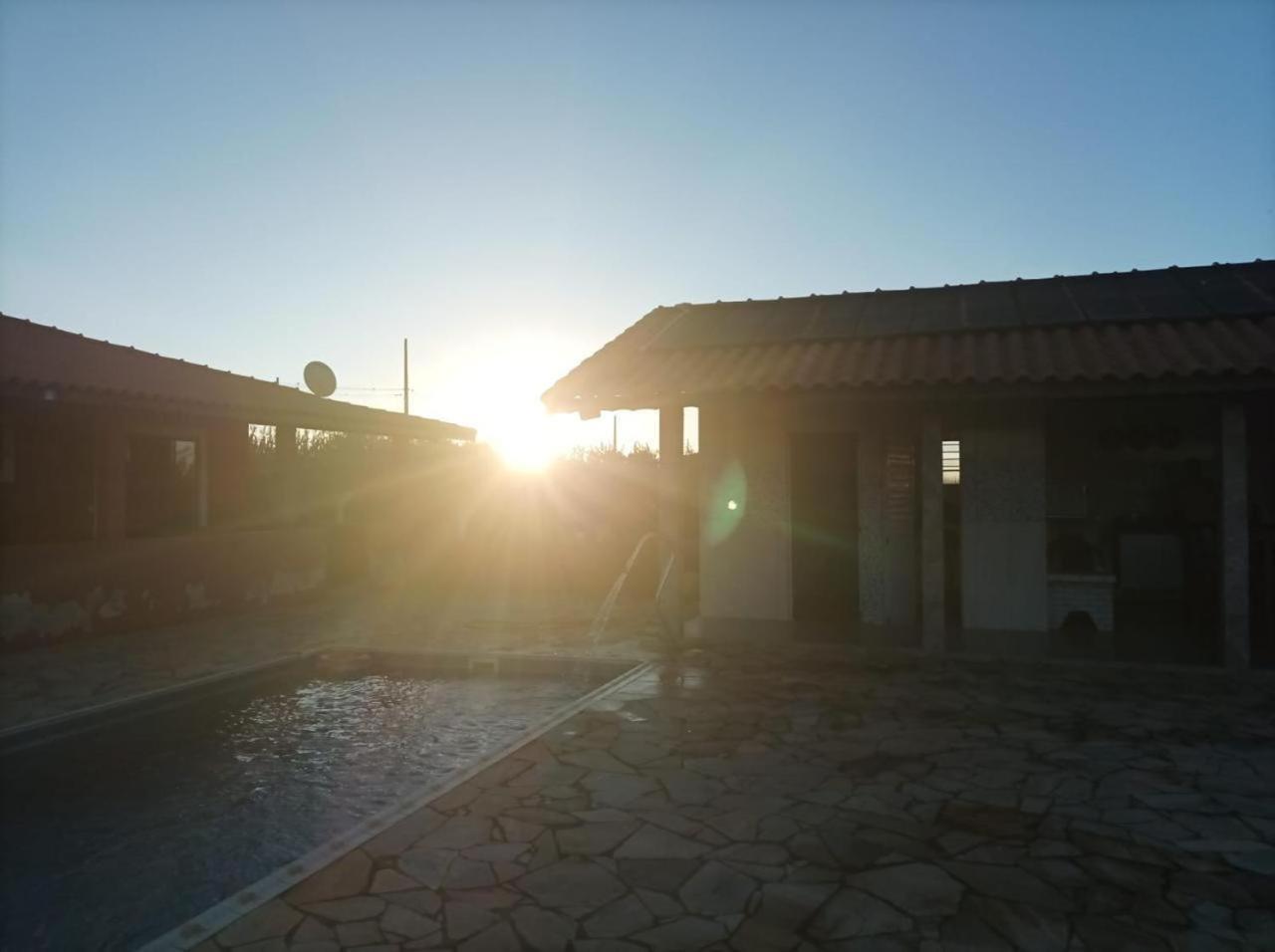 Chácara com Piscina e Lareira para Alugar em Munhoz MG