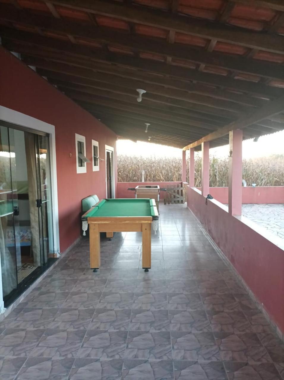 Chácara com Piscina e Lareira para Alugar em Munhoz MG
