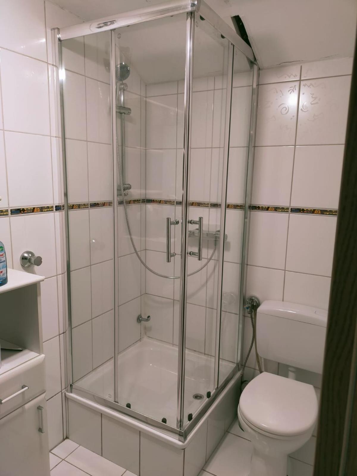 Private Studio Apartment with Balcony in Dortmund-Brackel