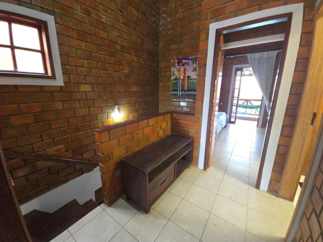 Chalé Aconchegante com Vista para Piscina