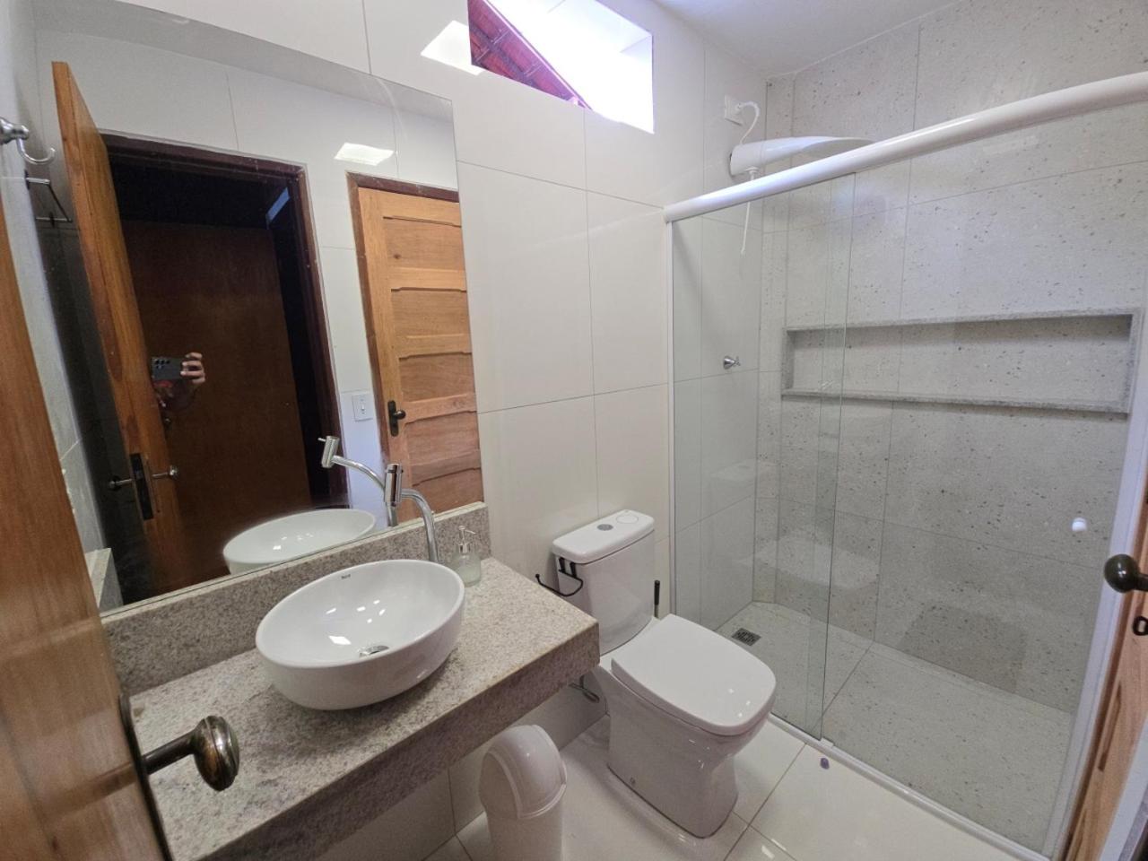 Chalé Aconchegante com Vista para Piscina