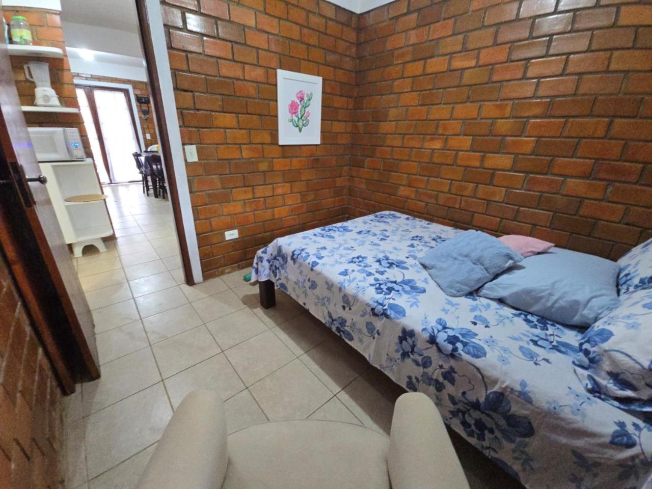 Chalé Aconchegante com Vista para Piscina