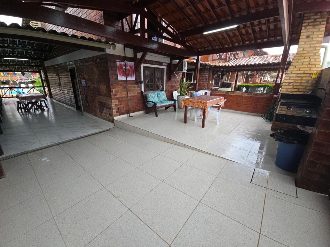 Chalé Aconchegante com Vista para Piscina