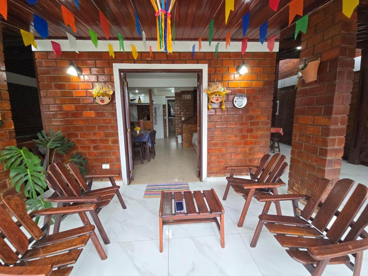 Chalé Aconchegante com Vista para Piscina