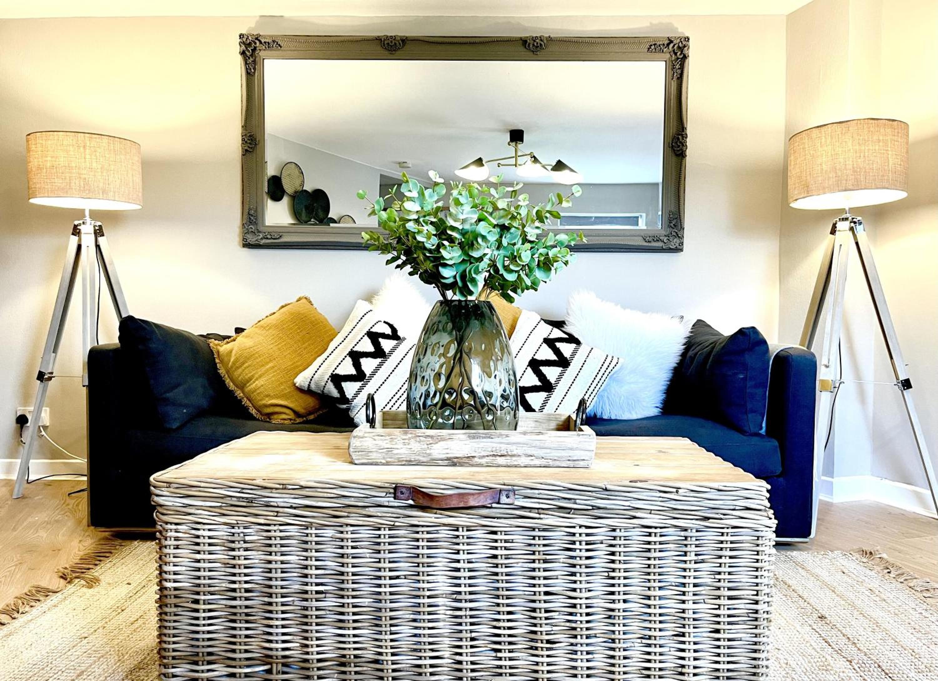 Sleeps 2 -Central Ellesmere -Parking - PetFriendly