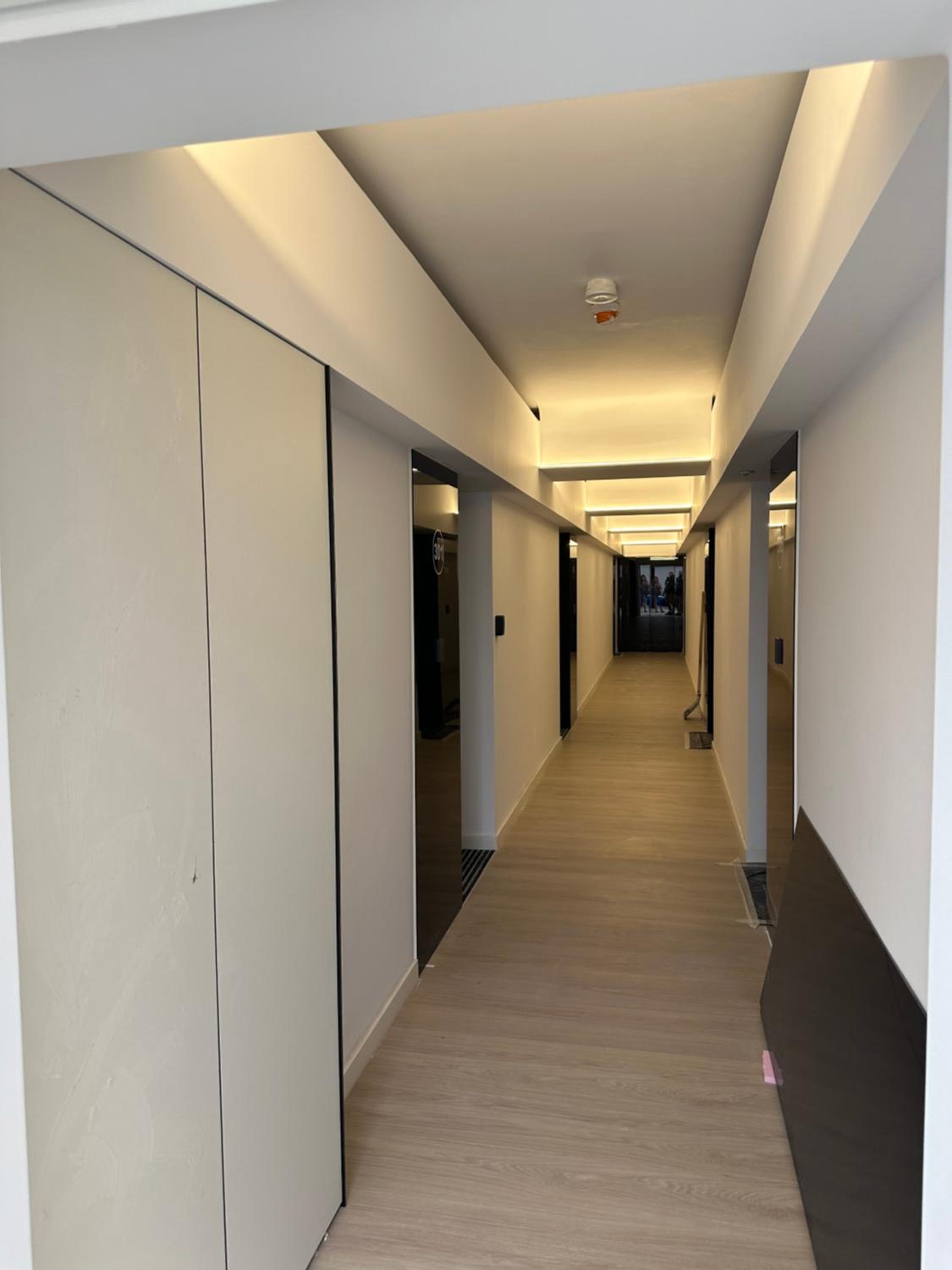 Cortina North New Luxury Apartment with Parking- Self Check in